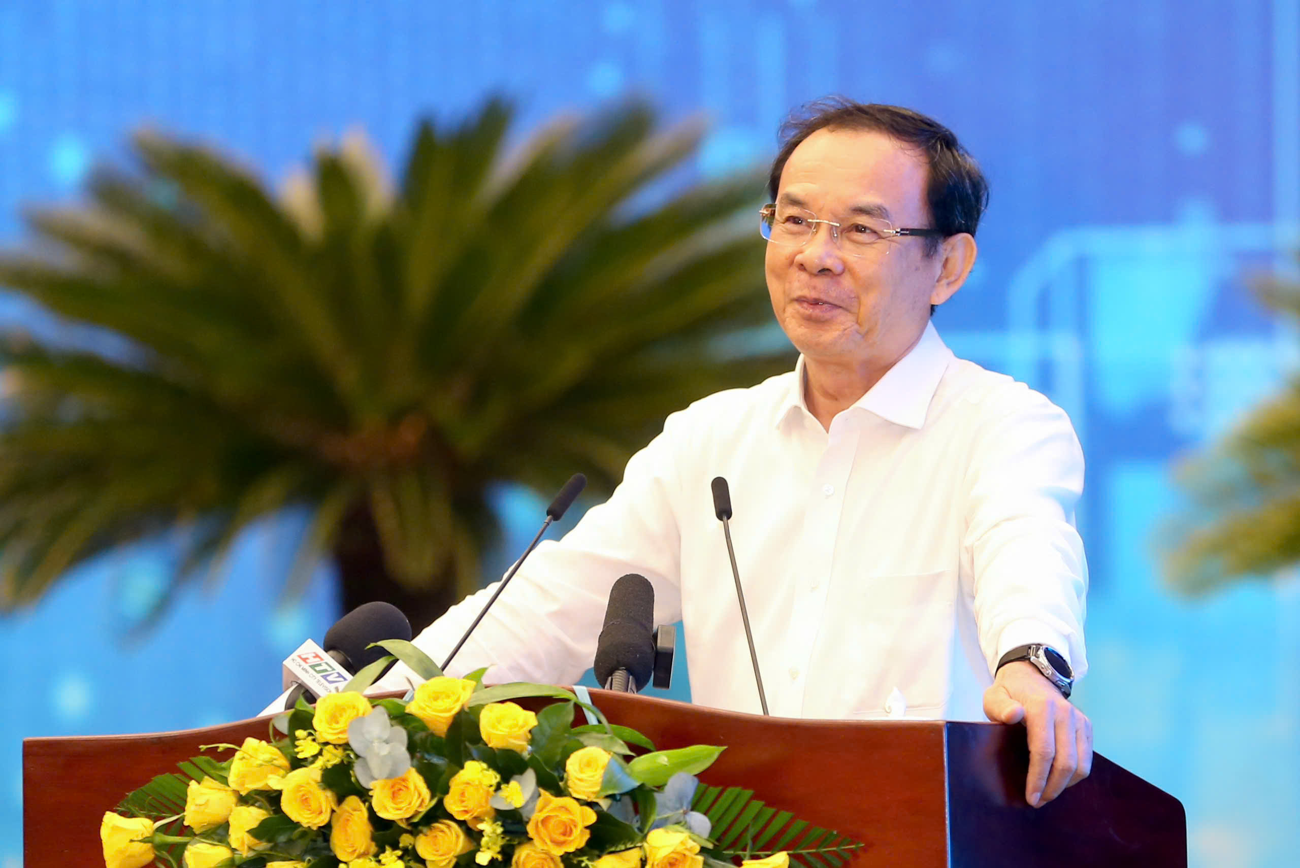 TP HCM c&oacute; quy hoạch mới, B&iacute; thư Nguyễn Văn N&ecirc;n v&iacute; như "m&oacute;n qu&agrave; l&igrave; x&igrave; c&oacute; gi&aacute; trị lớn"- Ảnh 2.