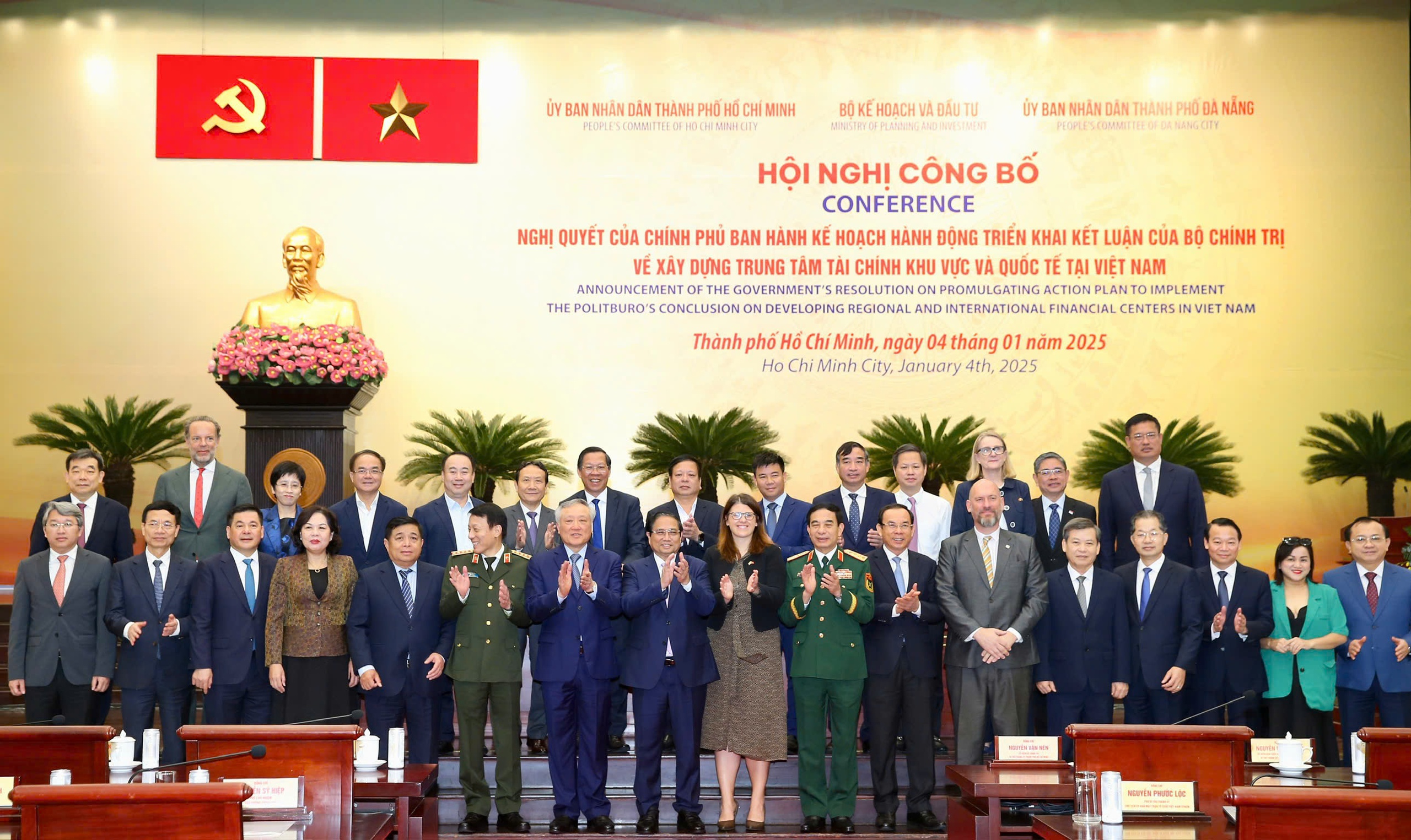 Thủ tướng Phạm Minh Chính: Xây dựng Trung tâm
Tài chính "khó mấy cũng phải làm"- Ảnh 3.