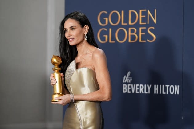 Minh tinh Demi Moore lần đầu thắng "Quả cầu v&agrave;ng"- Ảnh 1.