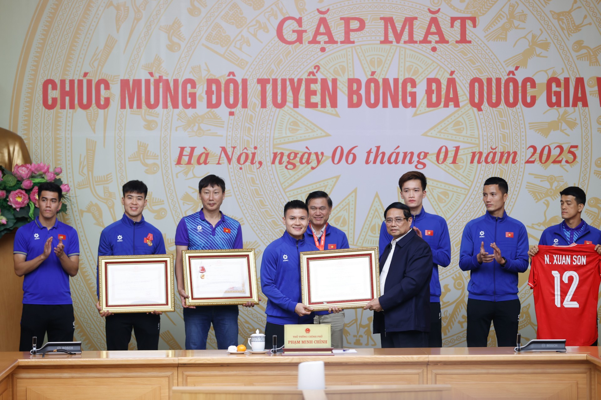 Thể thao Việt Nam phải c&ugrave;ng d&acirc;n tộc vươn m&igrave;nh- Ảnh 2.