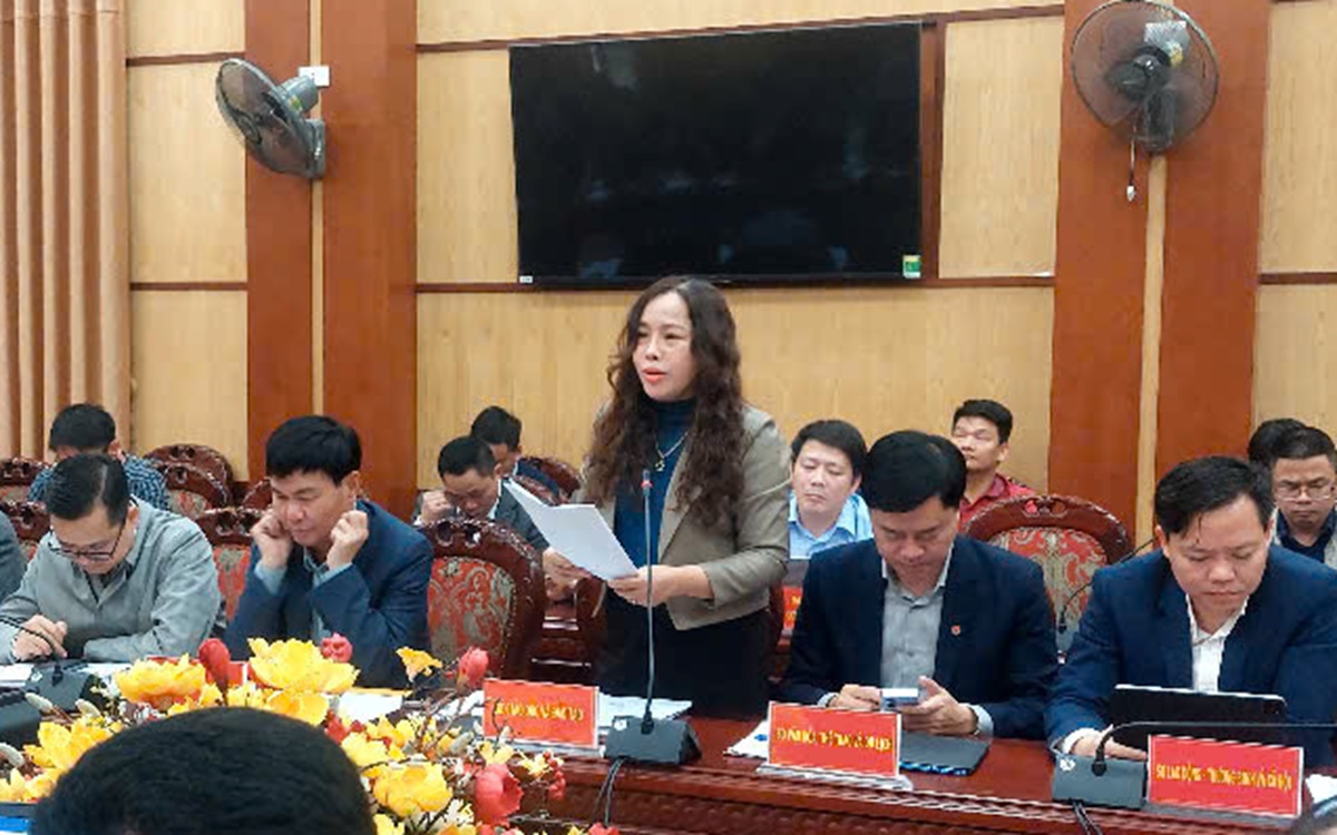 Th&ocirc;ng tin mới vụ nữ sinh lớp 11 bị "đ&aacute;nh hội đồng" g&atilde;y đốt sống cổ- Ảnh 1.