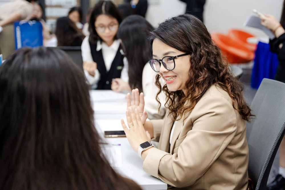 Khi được tr&acirc;n trọng, nh&acirc;n vi&ecirc;n sẽ gắn b&oacute; v&agrave; cống hiến hết m&igrave;nh với tổ chức