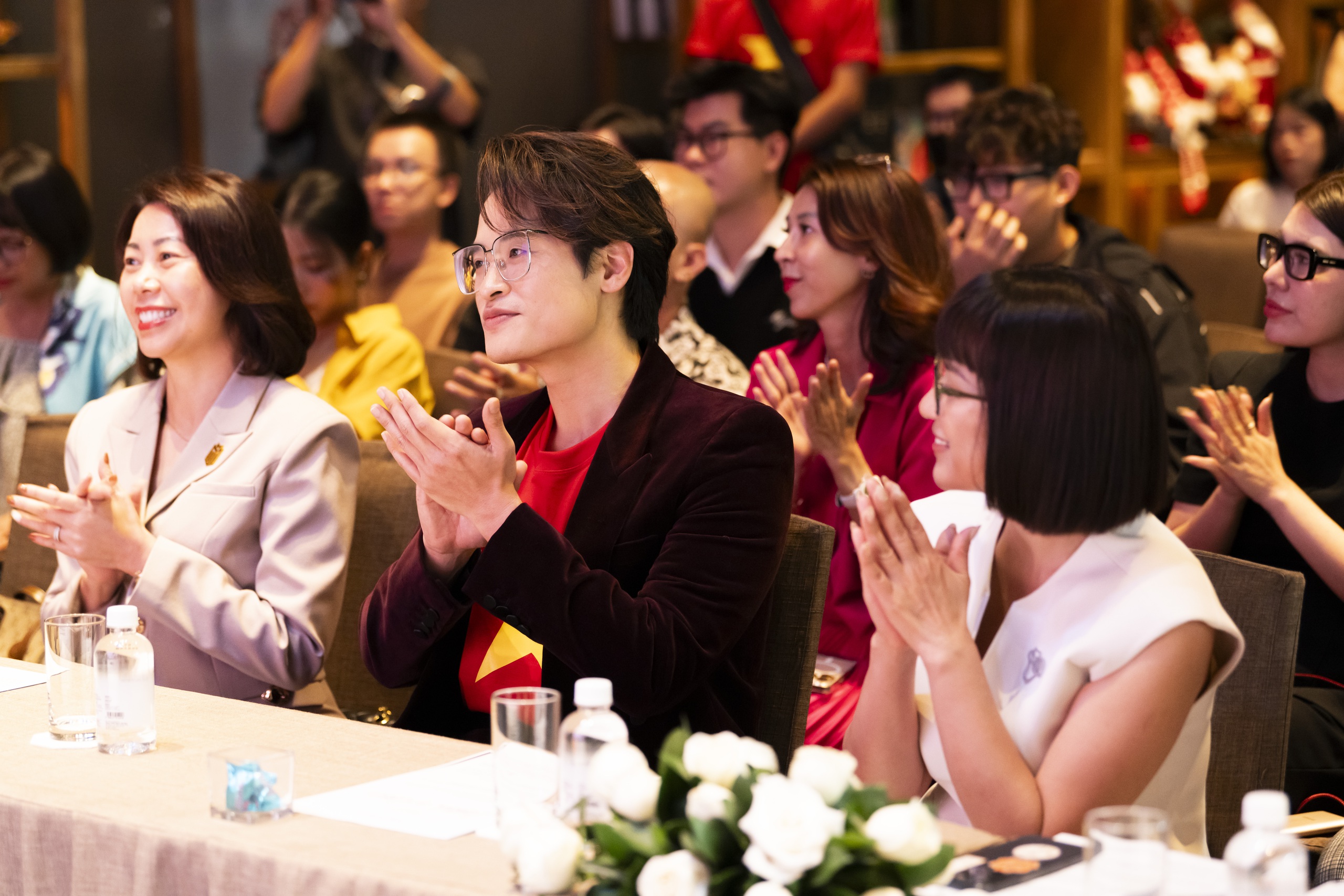 H&agrave; Anh Tuấn mang show về S&agrave;i G&ograve;n- Ảnh 1.