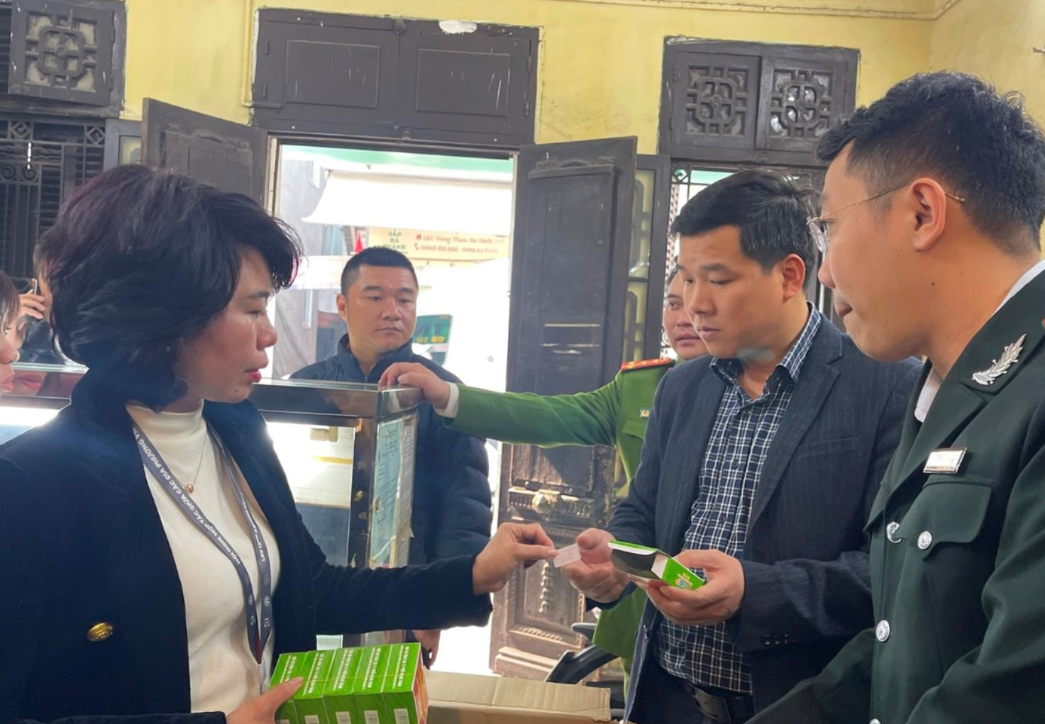 Cơ sở bánh cốm Nguyên Ninh bị phạt 40 triệu đồng- Ảnh 2.