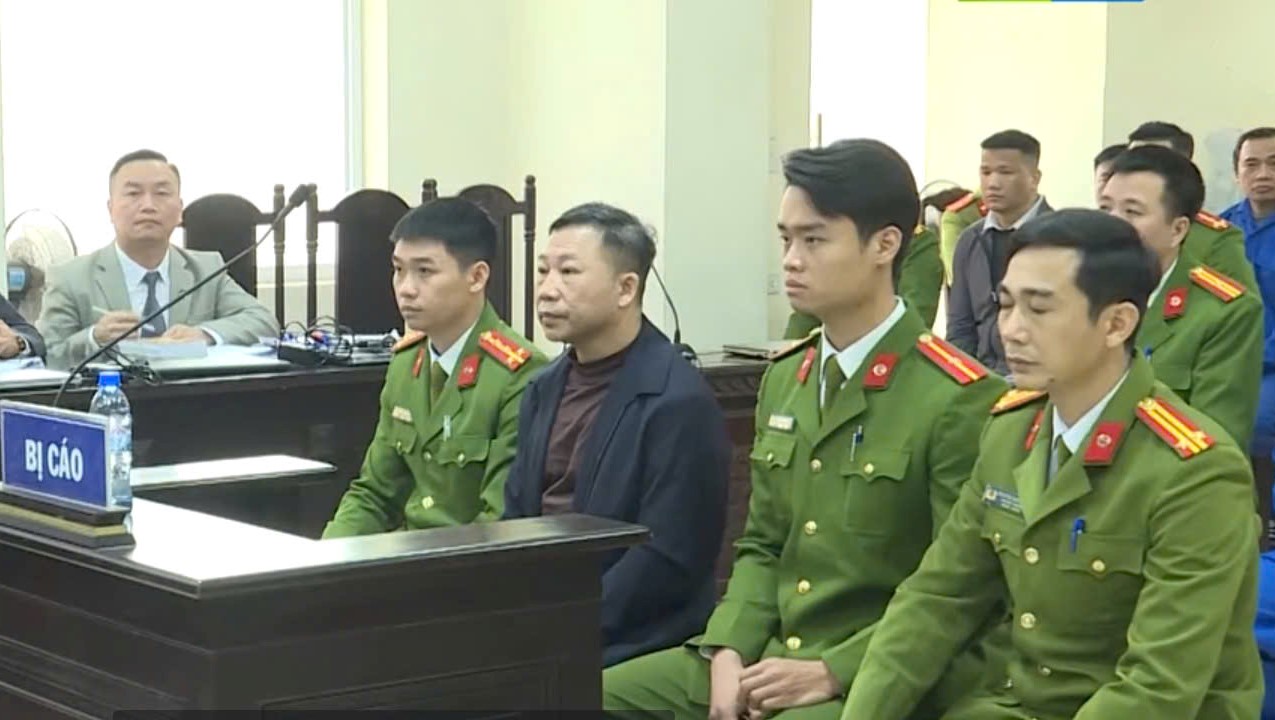 Cựu chuy&ecirc;n vi&ecirc;n khai g&igrave; về việc cho c&aacute;c &ocirc;ng Lưu B&igrave;nh Nhưỡng, L&ecirc; Thanh V&acirc;n 2 l&ocirc; đất bạc tỉ?- Ảnh 2.
