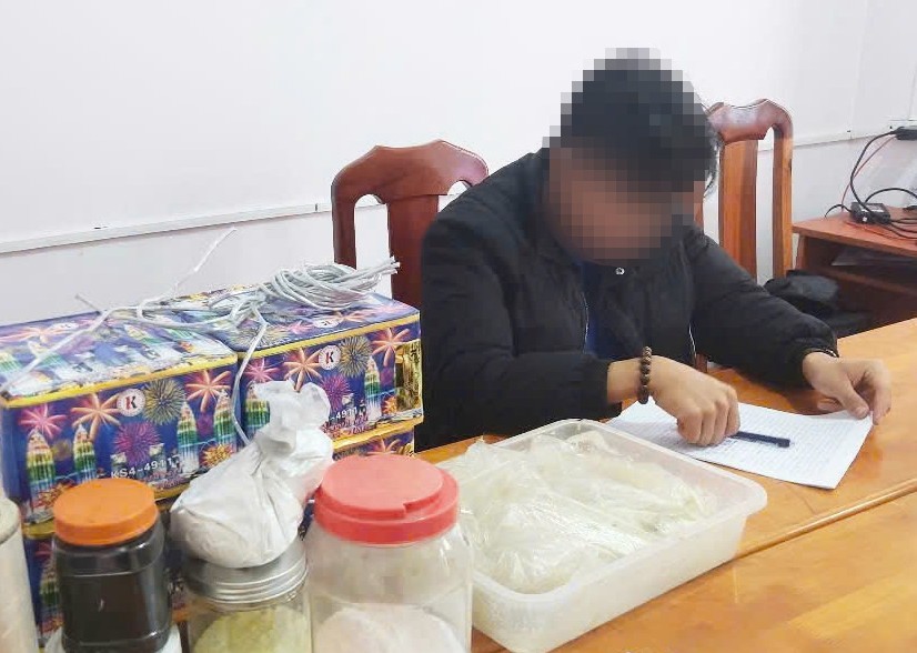 Thấy con chế tạo ph&aacute;o, cha b&aacute;o c&ocirc;ng an- Ảnh 1.