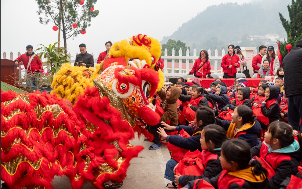 Tết về tr&ecirc;n biển Đ&ocirc;ng: Ấm &aacute;p t&igrave;nh qu&acirc;n d&acirc;n - Ảnh 5.