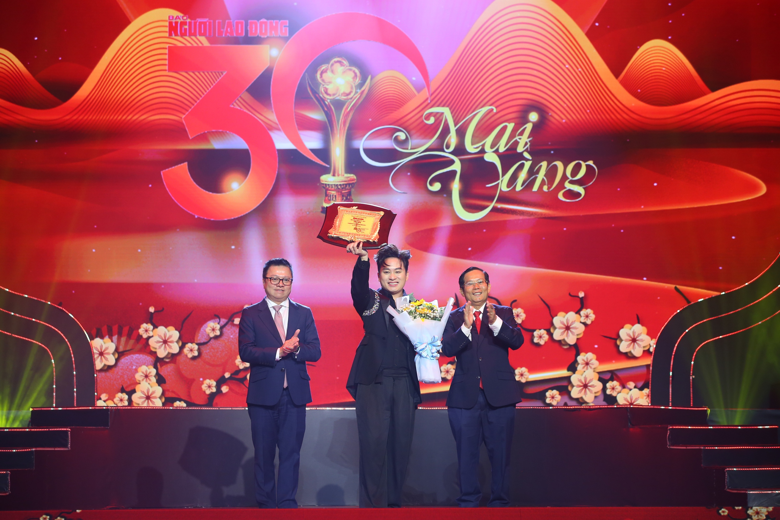 To&agrave;n cảnh Chương tr&igrave;nh nghệ thuật kỷ niệm 30 năm Giải Mai V&agrave;ng v&agrave; Lễ trao giải Mai V&agrave;ng 30 - 2024- Ảnh 64.