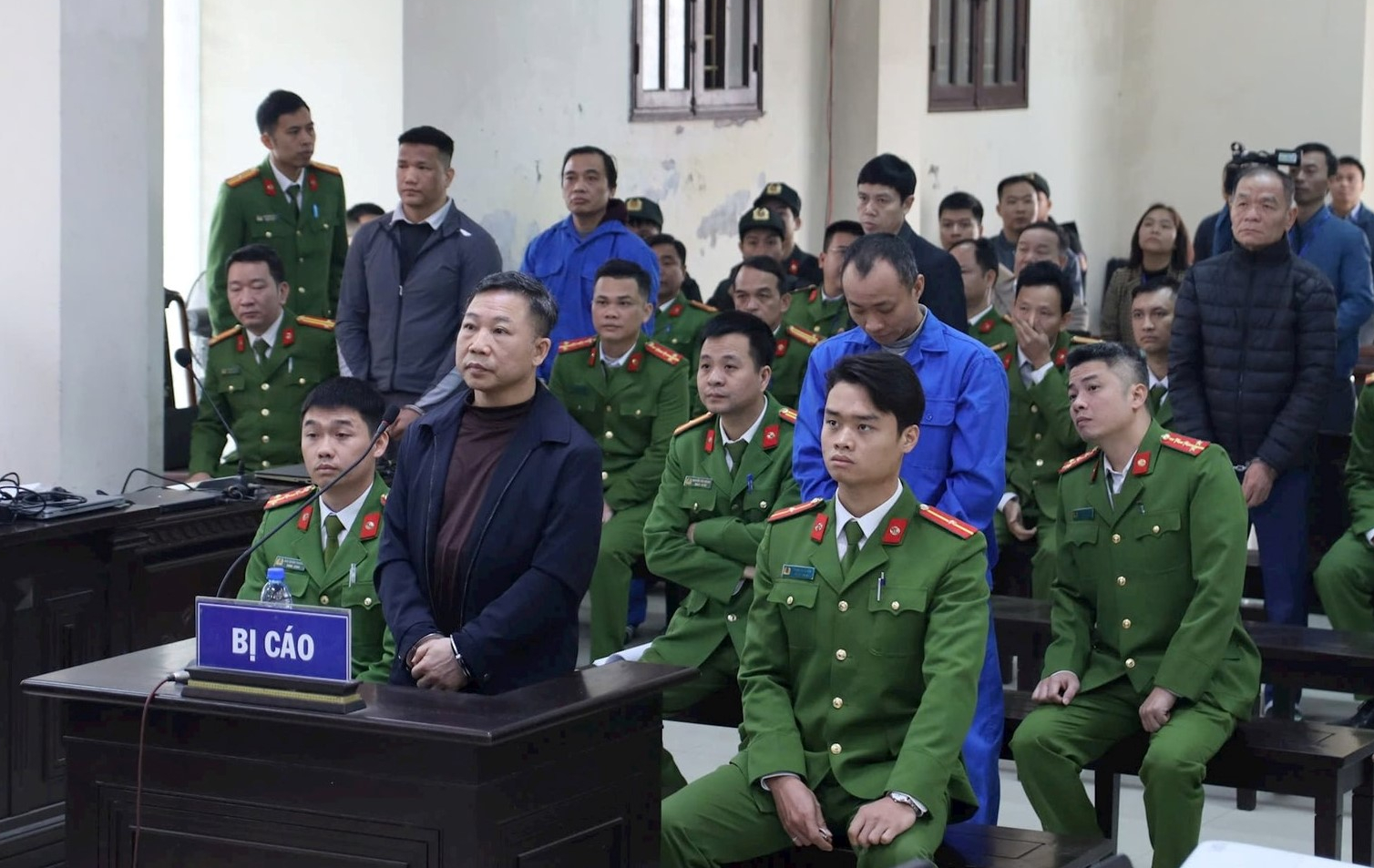 Bị c&aacute;o Lưu B&igrave;nh Nhưỡng: Trong trại tạm giam t&ocirc;i cố gắng gột rửa những điều phạm phải- Ảnh 1.