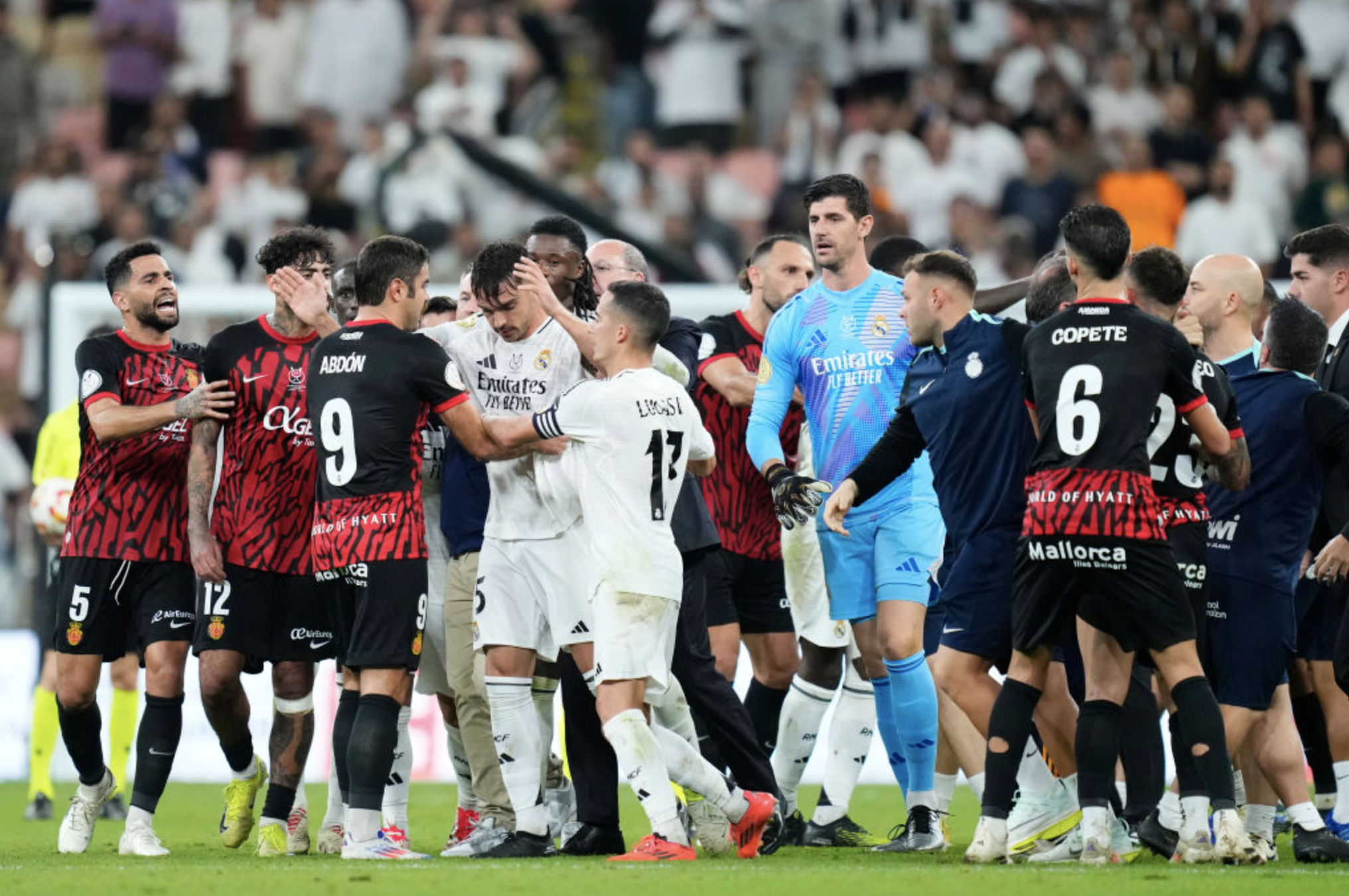 Đ&aacute;nh bại Mallorca, Real Madrid chờ chung kết si&ecirc;u kinh điển với Barcelona- Ảnh 8.