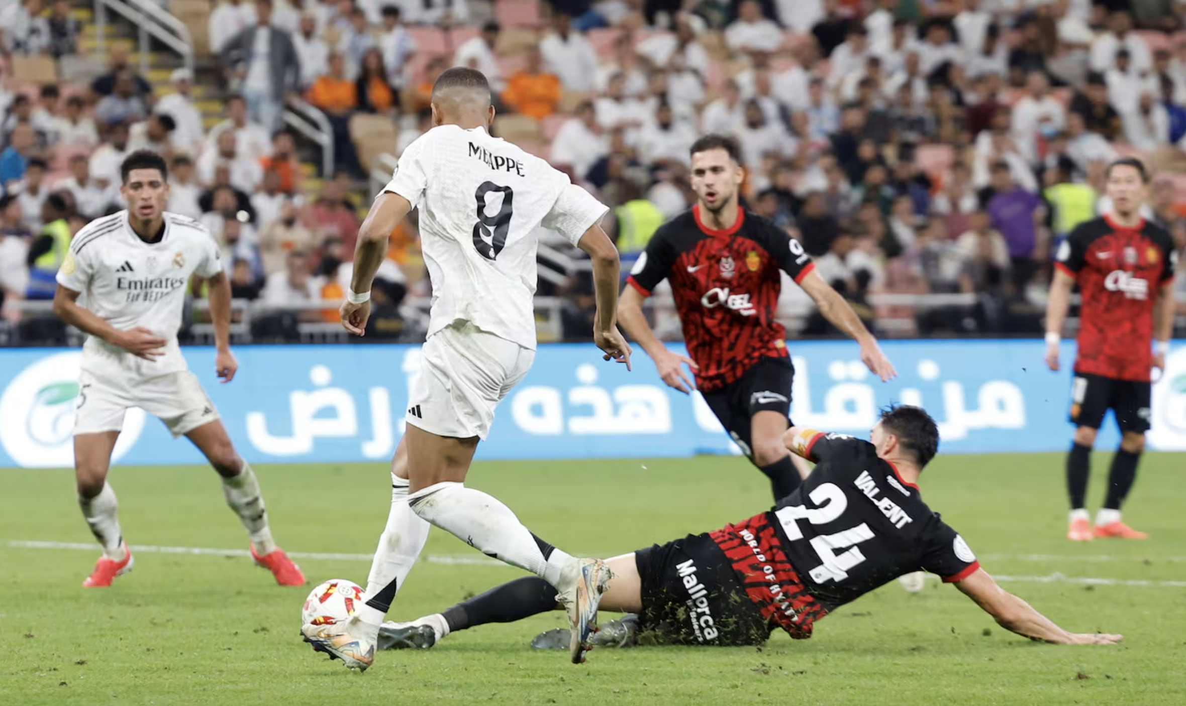 Đ&aacute;nh bại Mallorca, Real Madrid chờ chung kết si&ecirc;u kinh điển với Barcelona- Ảnh 2.