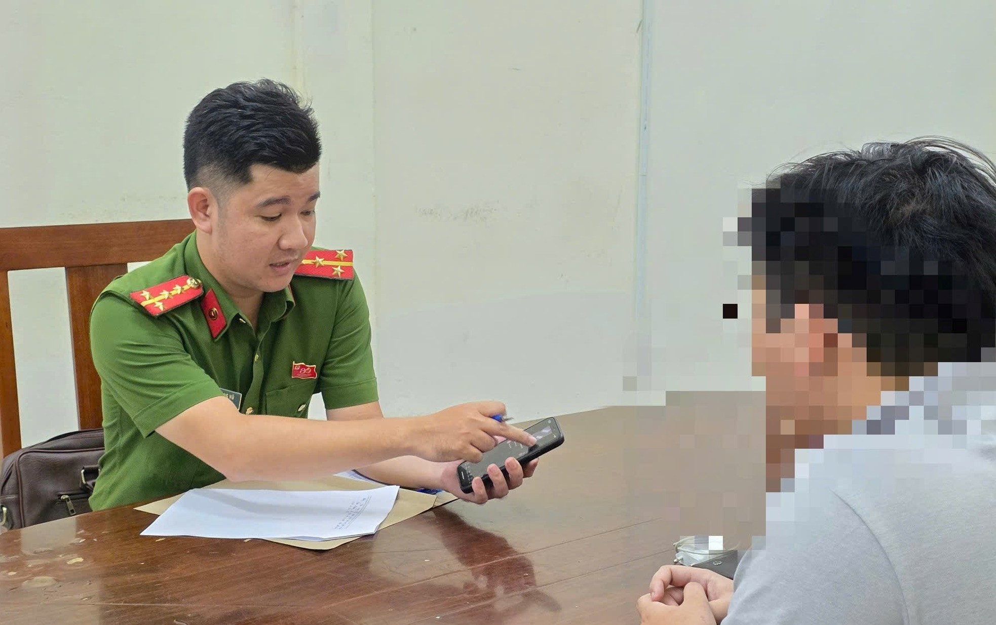 Nam sinh bị &ldquo;bắt c&oacute;c qua Zoom&rdquo;, gia đ&igrave;nh su&yacute;t mất 350 triệu đồng để chuộc con- Ảnh 1.