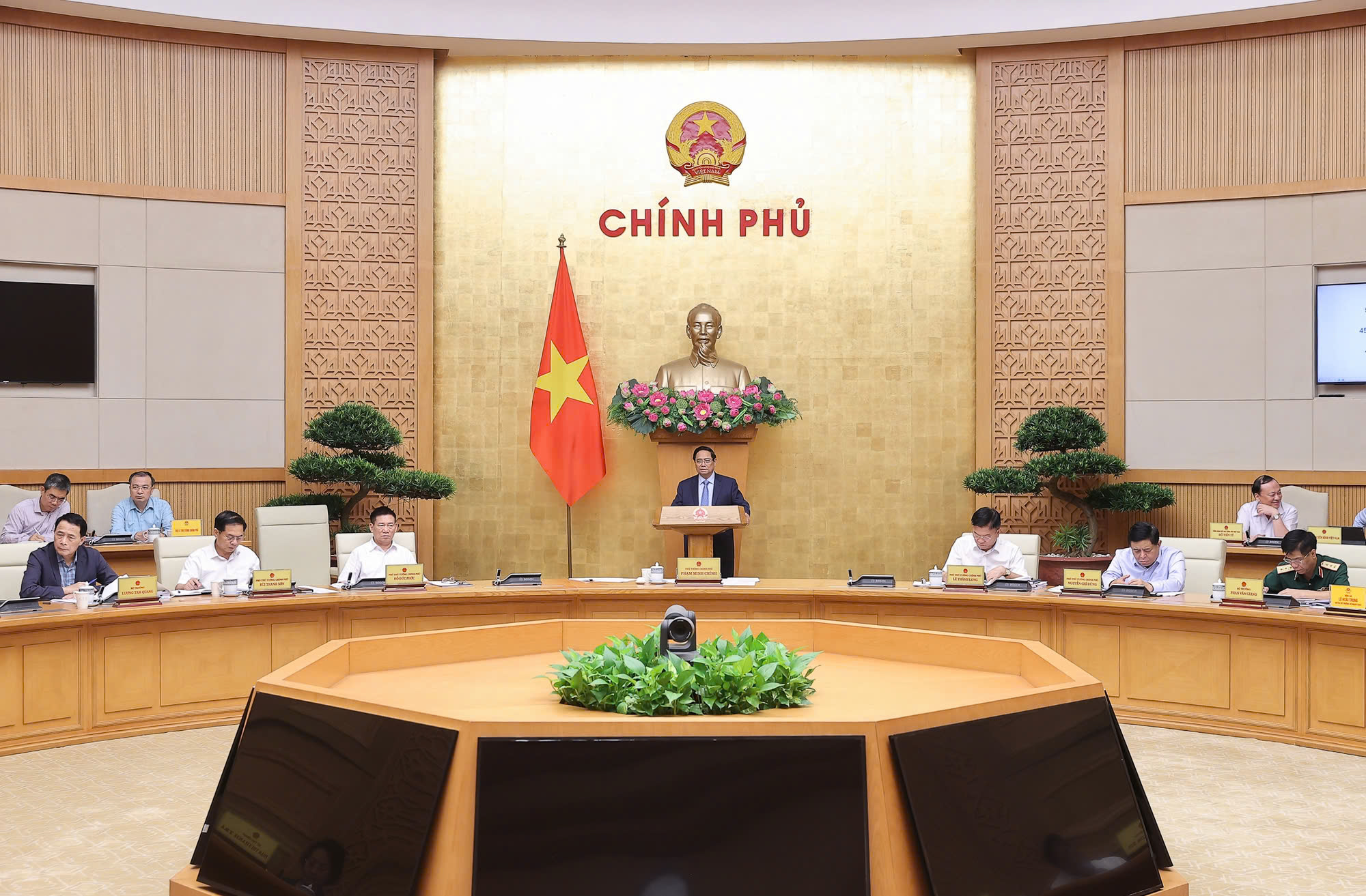 Không để người dân phải đi lại nhiều lần - Ảnh 1.