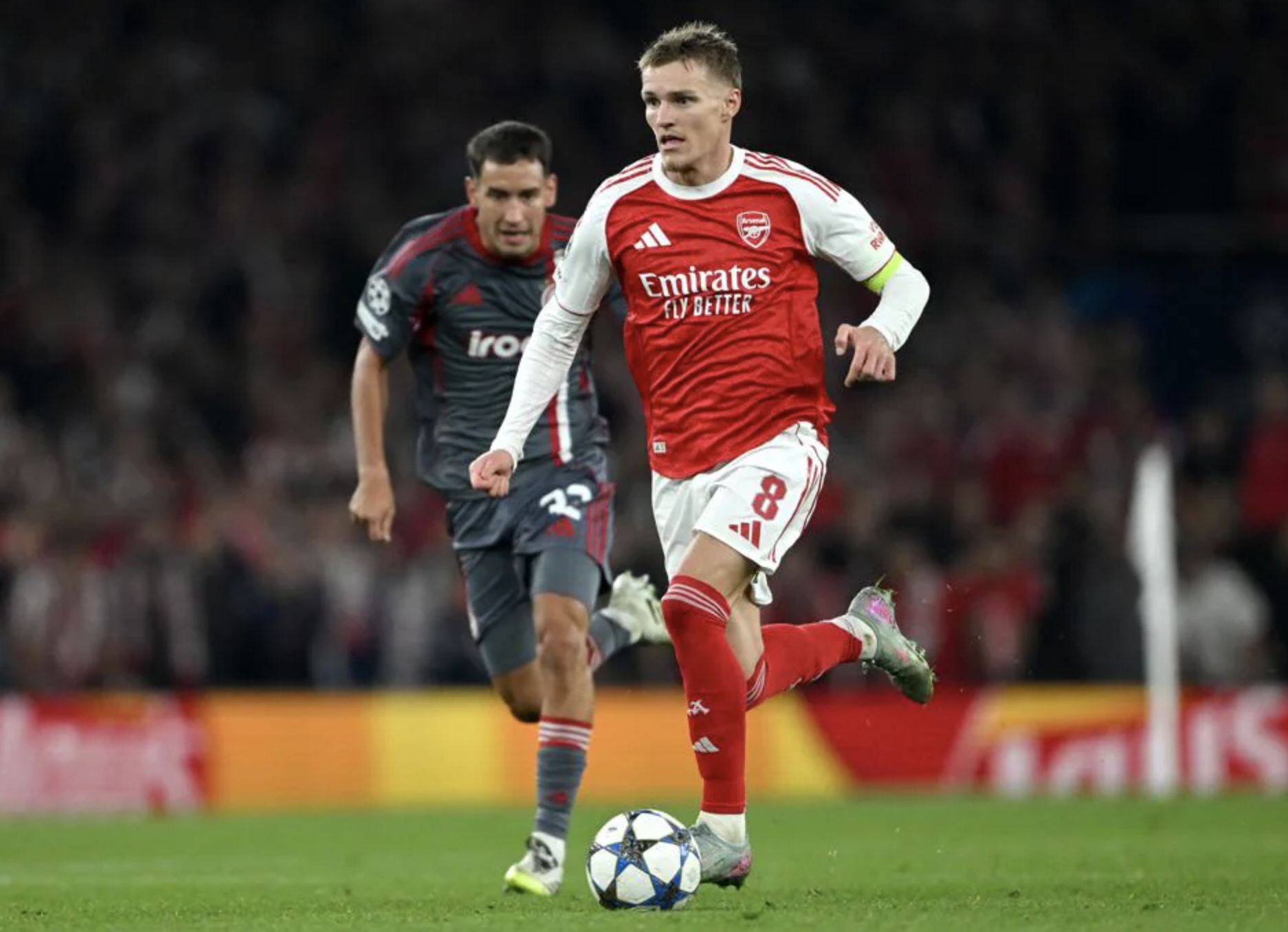 Arsenal đại ph&aacute; Olympiakos, bay cao Top 5 Champions League - Ảnh 4.