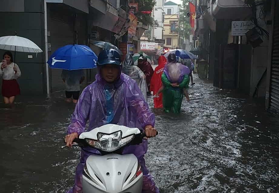 Sở GD-ĐT H&agrave; Nội l&ecirc;n tiếng về việc v&igrave; sao kh&ocirc;ng cho học sinh nghỉ học ng&agrave;y 30-9? - Ảnh 2.
