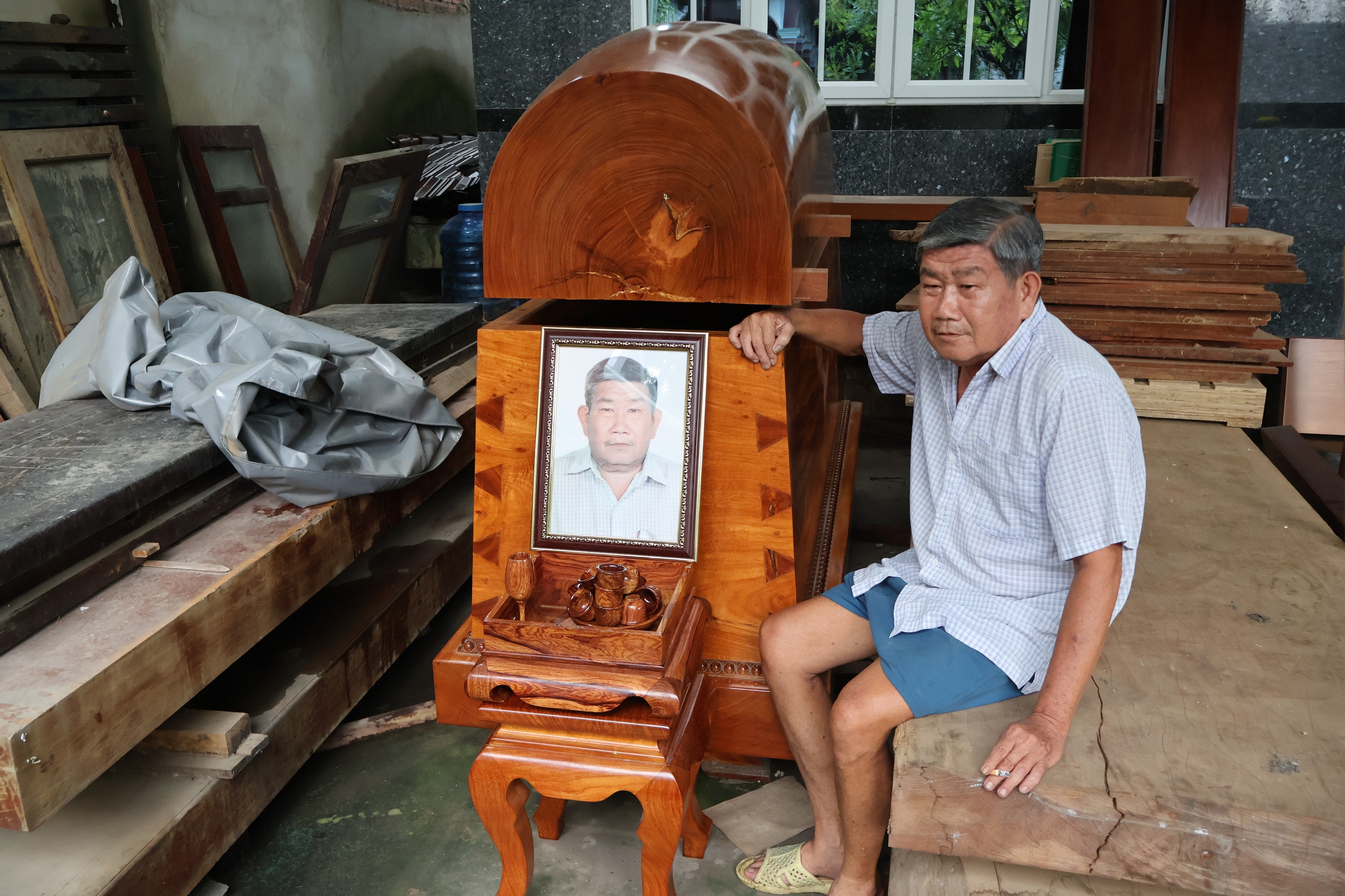 “Đóng quan tài để sống lâu” – chuyện lạ ở Sài Gòn - Ảnh 3.