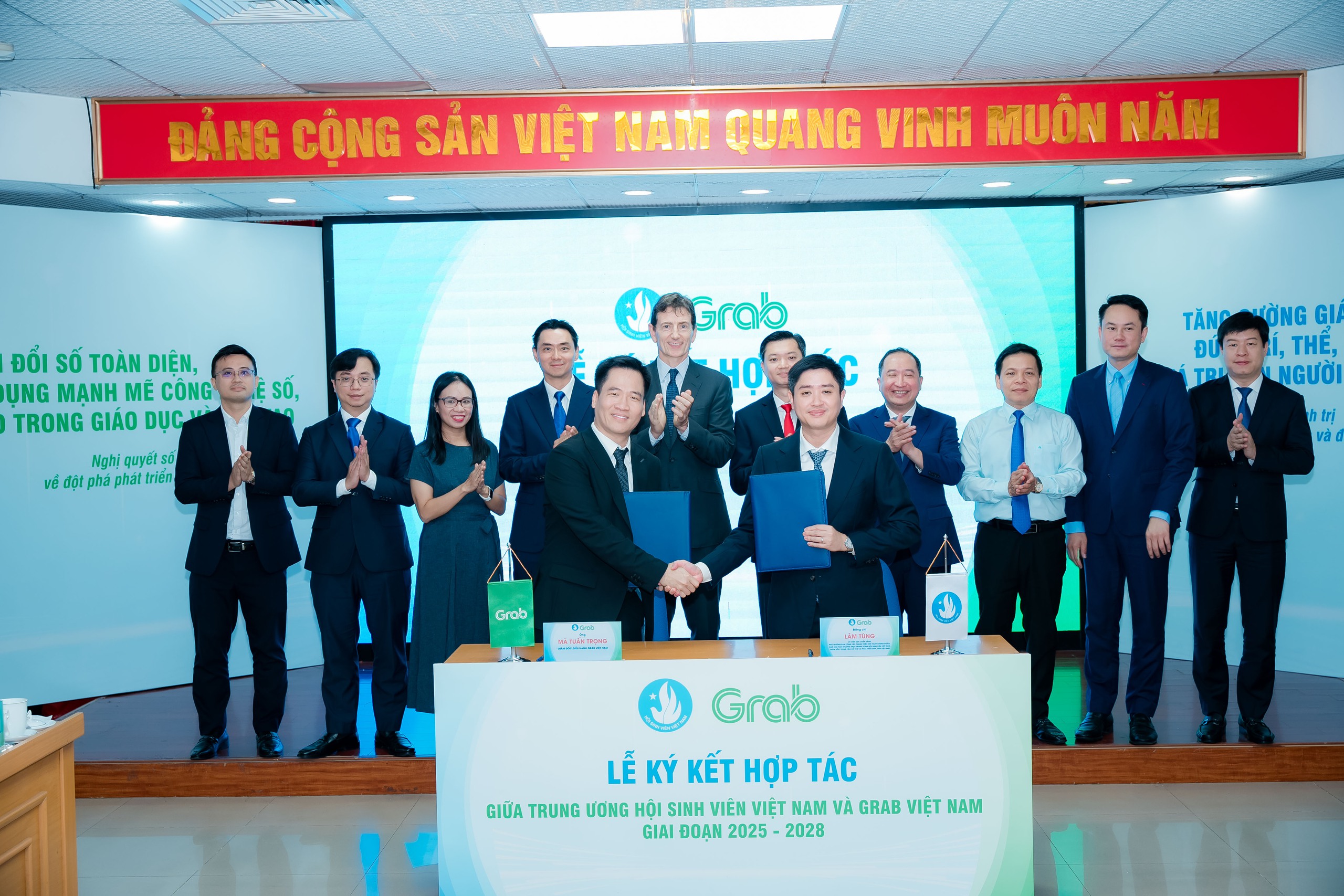 Grab Việt Nam phối hợp n&acirc;ng cao kỹ năng chuyển đổi số cho sinh vi&ecirc;n v&agrave; thanh ni&ecirc;n - Ảnh 1.