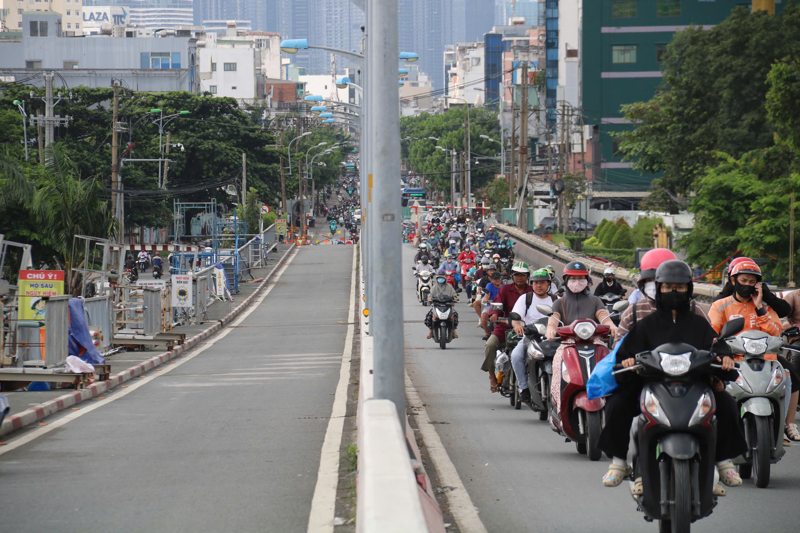 Cận cảnh cầu B&igrave;nh Triệu 1 cao th&ecirc;m 1,08 m- Ảnh 3.