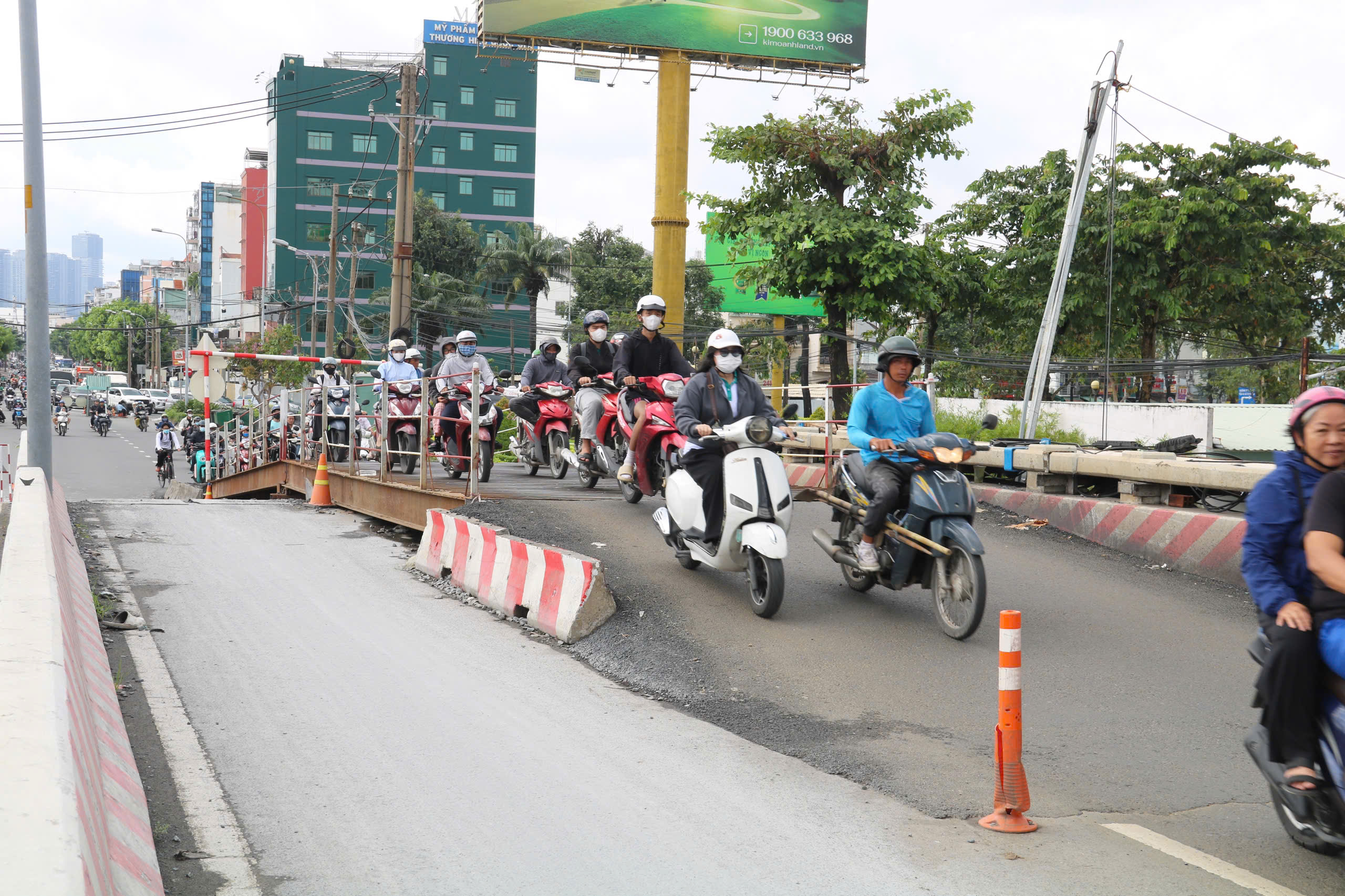 Cận cảnh cầu B&igrave;nh Triệu 1 cao th&ecirc;m 1,08 m- Ảnh 6.