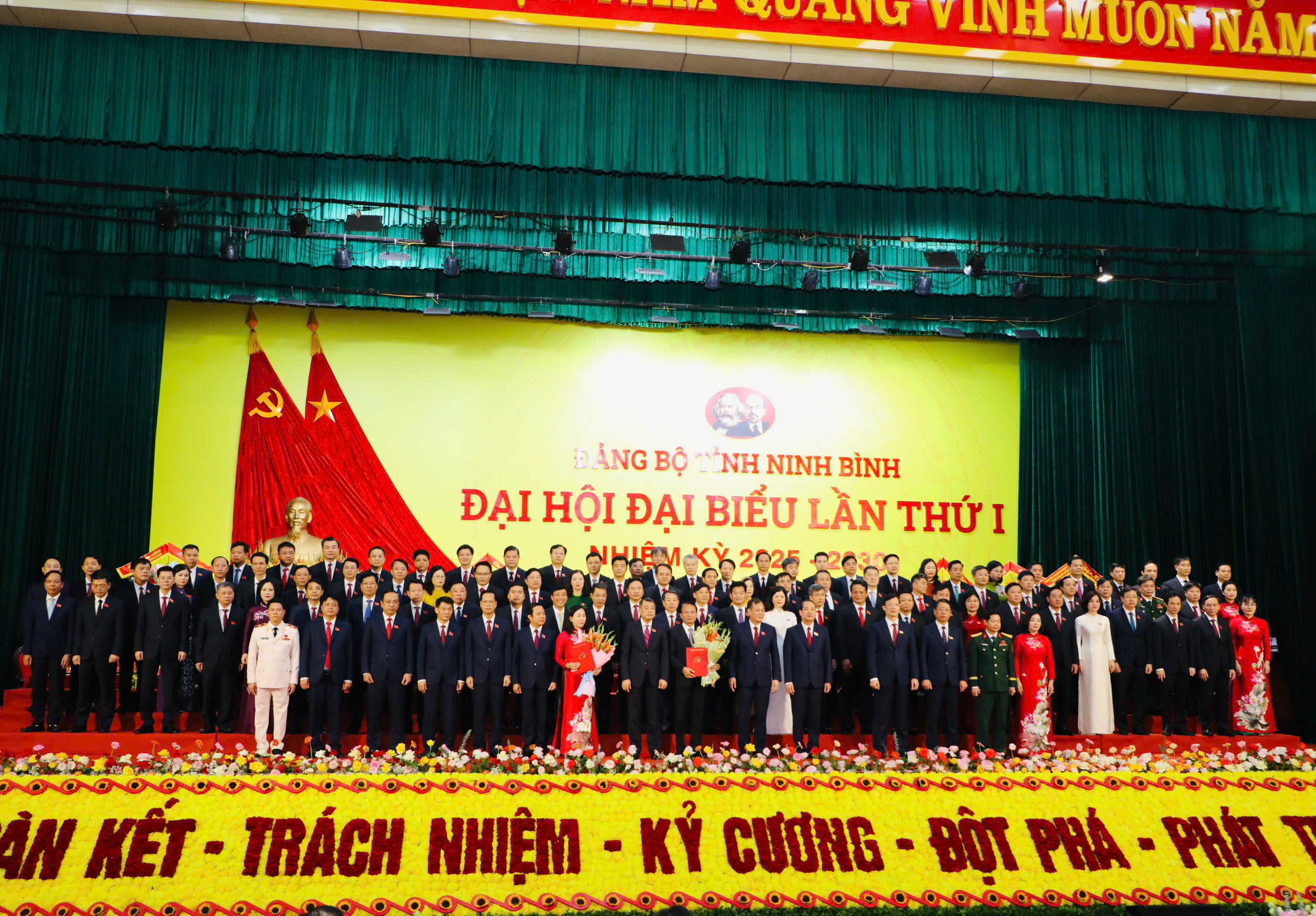 &Ocirc;ng Đặng Xu&acirc;n Phong được chỉ định giữ chức B&iacute; thư Tỉnh ủy Ninh B&igrave;nh - Ảnh 2.