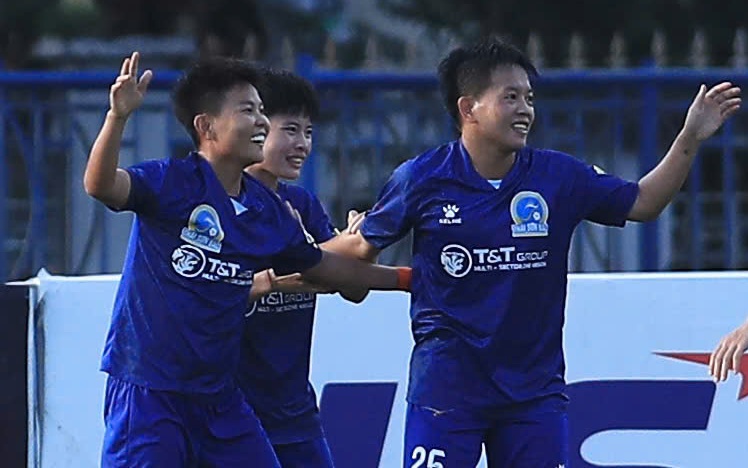 Bích Thùy góp phần giúp TP HCM 1 giữ vững ngôi đầu sau vòng 7
