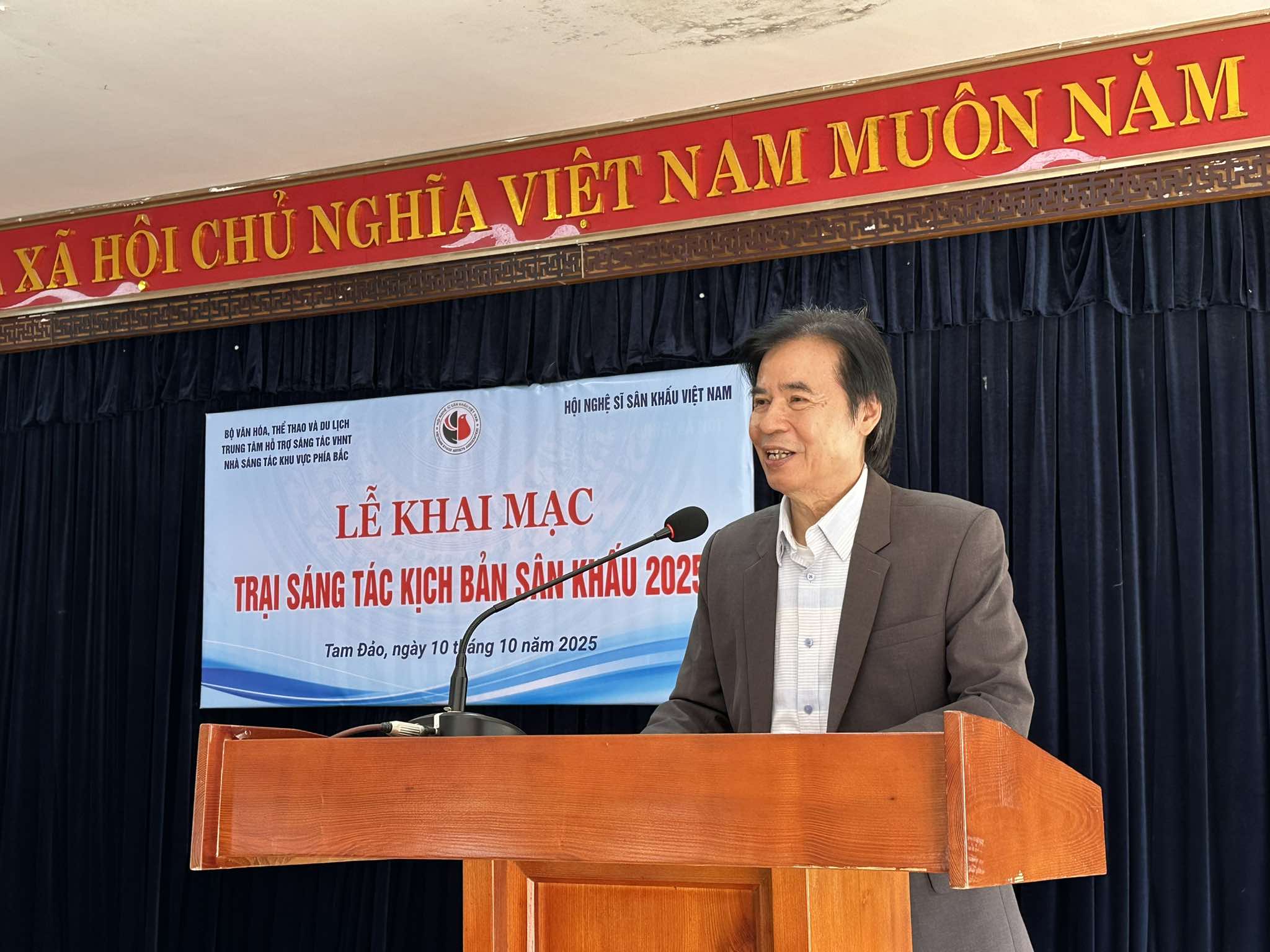 Khai mạc Trại sáng tác Kịch bản Sân khấu 2025 tại Tam Đảo: Nơi hội tụ tài năng và khát vọng - Ảnh 4.