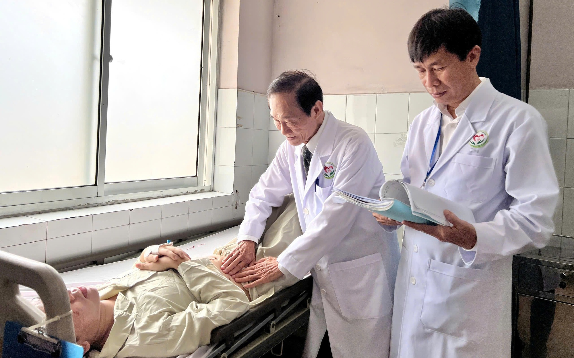 Cứu chữa thành công bệnh nhân bị xương cá đâm thủng ruột