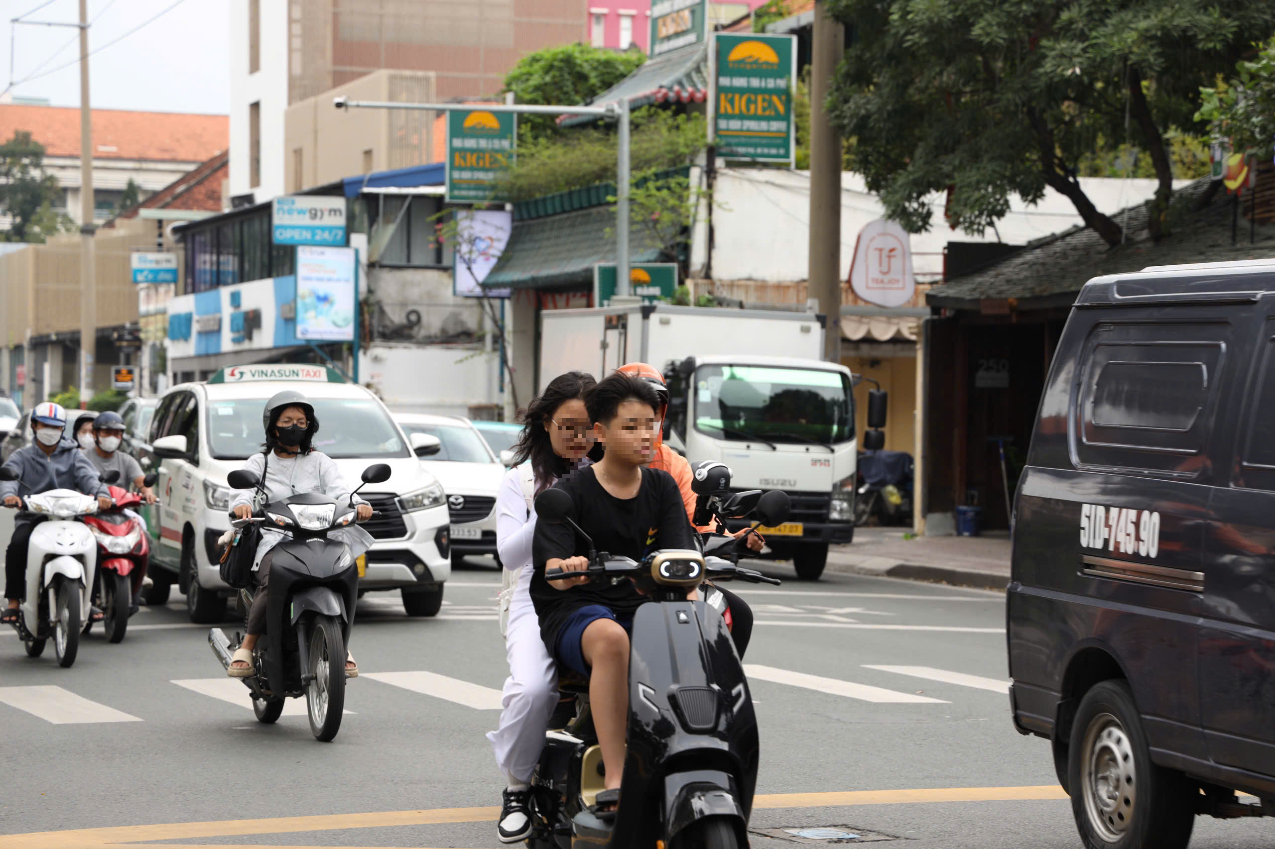 Camera AI ở TP HCM đang hoạt động v&agrave; xử l&yacute; vi phạm rao sao? - Ảnh 5.