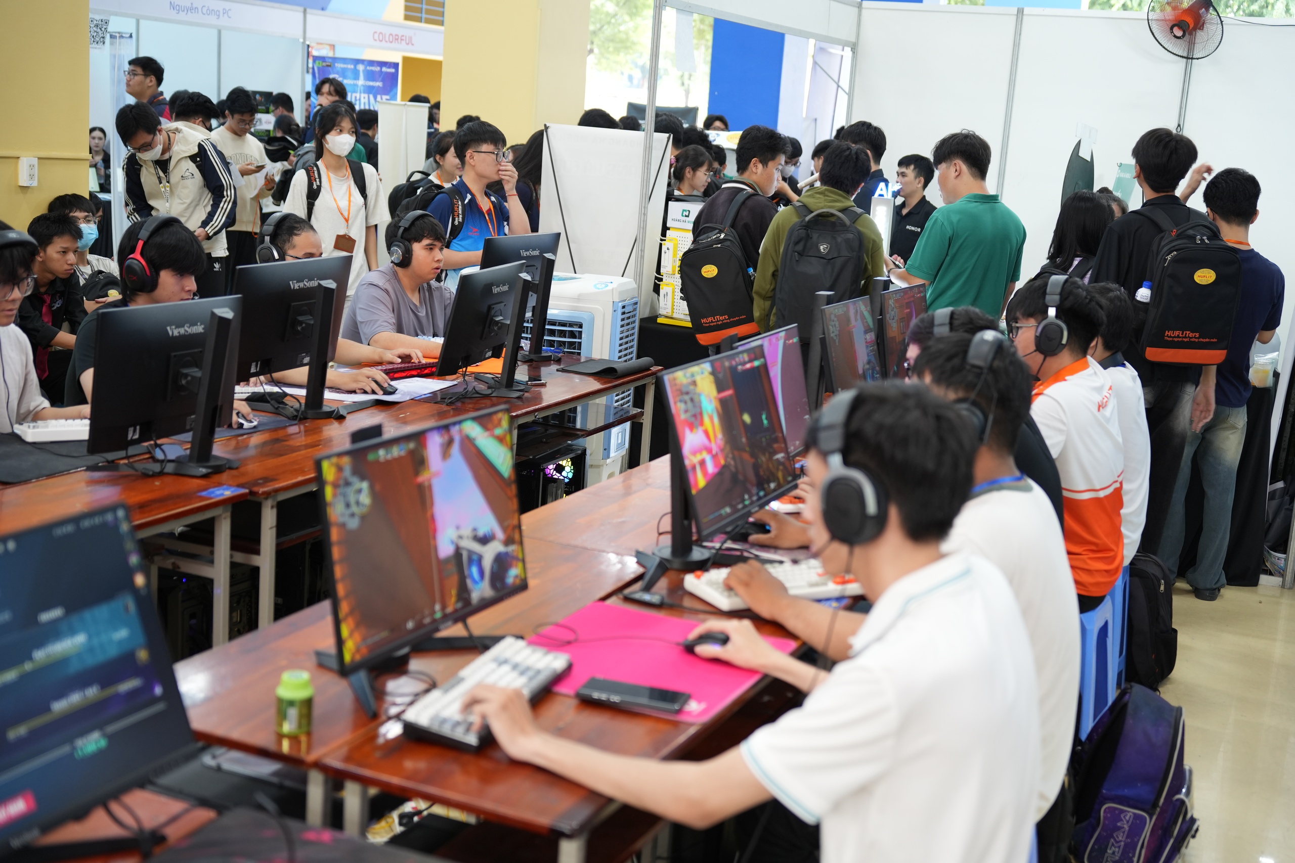 Chơi game "thả ga" tại ng&agrave;y hội C&ocirc;ng nghệ th&ocirc;ng tin năm 2025 - Ảnh 2.