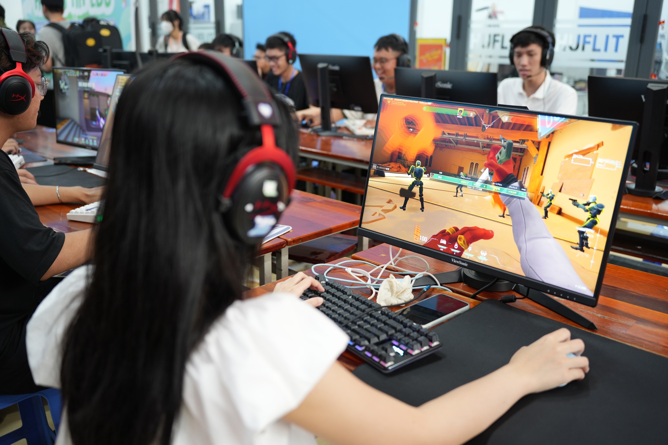 Chơi game "thả ga" tại ng&agrave;y hội C&ocirc;ng nghệ th&ocirc;ng tin năm 2025 - Ảnh 1.