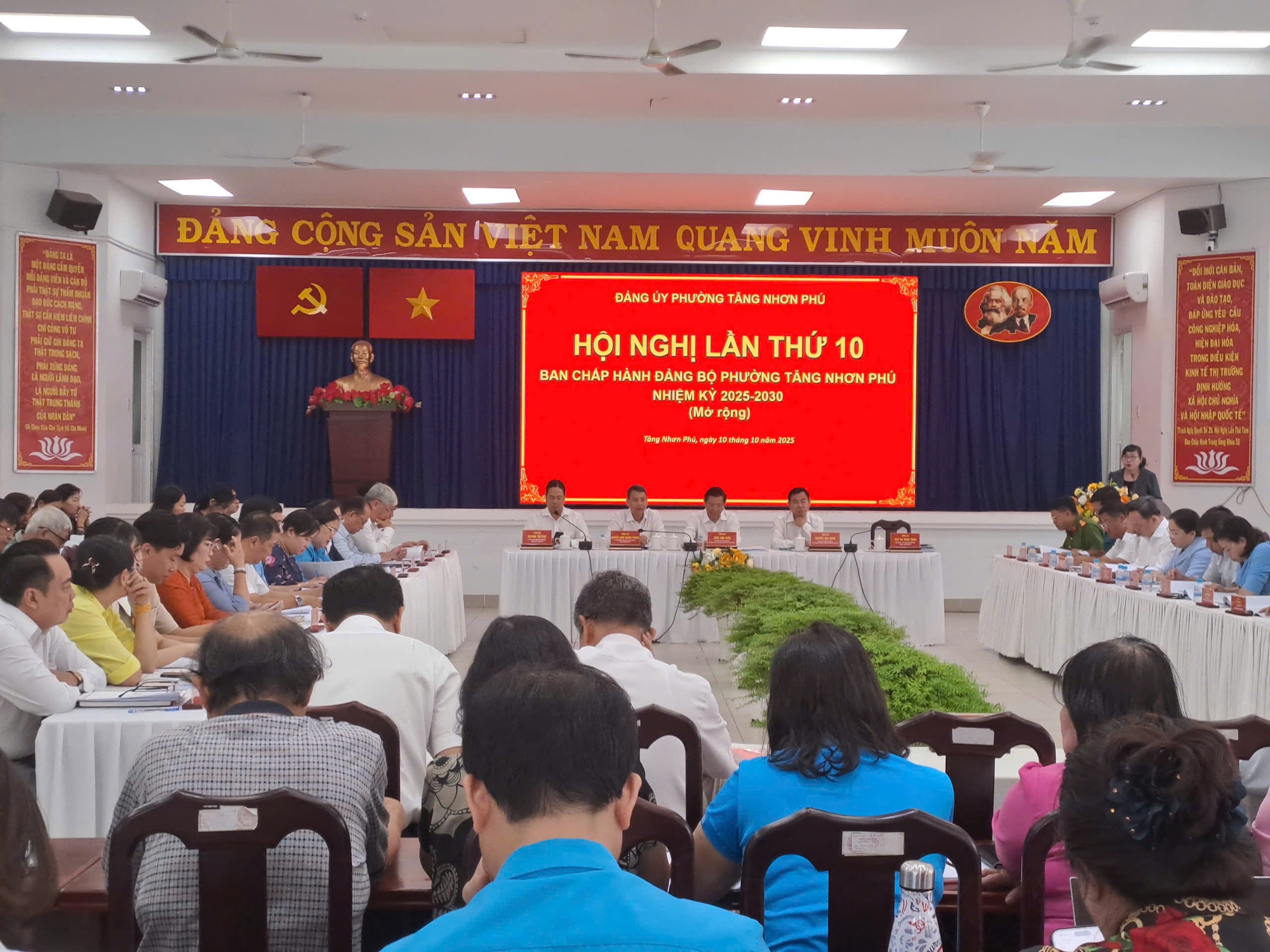 Phường Tăng Nhơn Ph&uacute; đạt nhiều kết quả nổi bật trong c&ocirc;ng t&aacute;c cải c&aacute;ch h&agrave;nh ch&iacute;nh, chuyển đổi số - Ảnh 1.