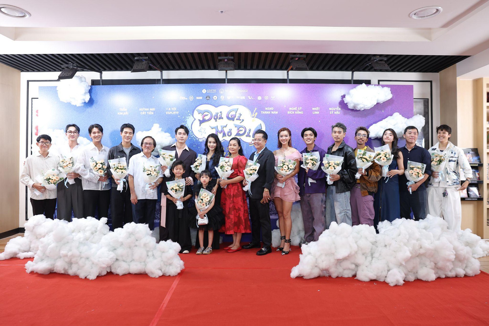 &ldquo;Đợi G&igrave;, Mơ Đi!&rdquo;: C&oacute; bao giờ l&agrave; qu&aacute; muộn để bắt đầu? - Ảnh 2.