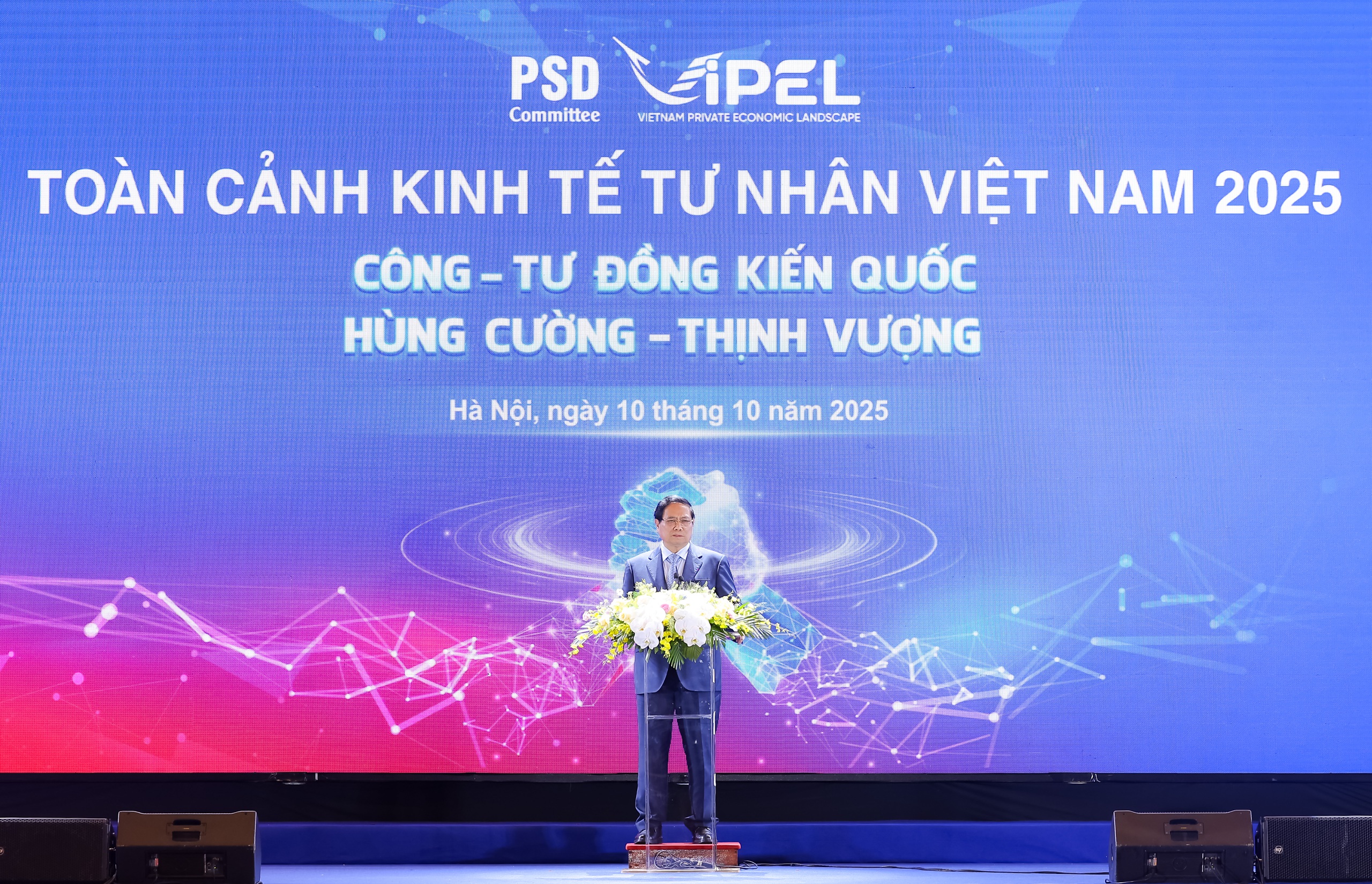 Thủ tướng nhắn nhủ doanh nghiệp tư nhân vươn xa ra biển lớn và bay cao trong vũ trụ - Ảnh 3.