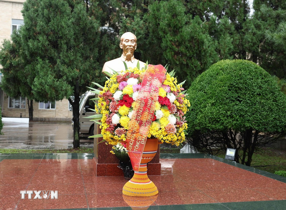 Tổng B&iacute; thư T&ocirc; L&acirc;m dự Lễ kh&aacute;nh th&agrave;nh tượng Chủ tịch Hồ Ch&iacute; Minh tại Triều Ti&ecirc;n - Ảnh 1.
