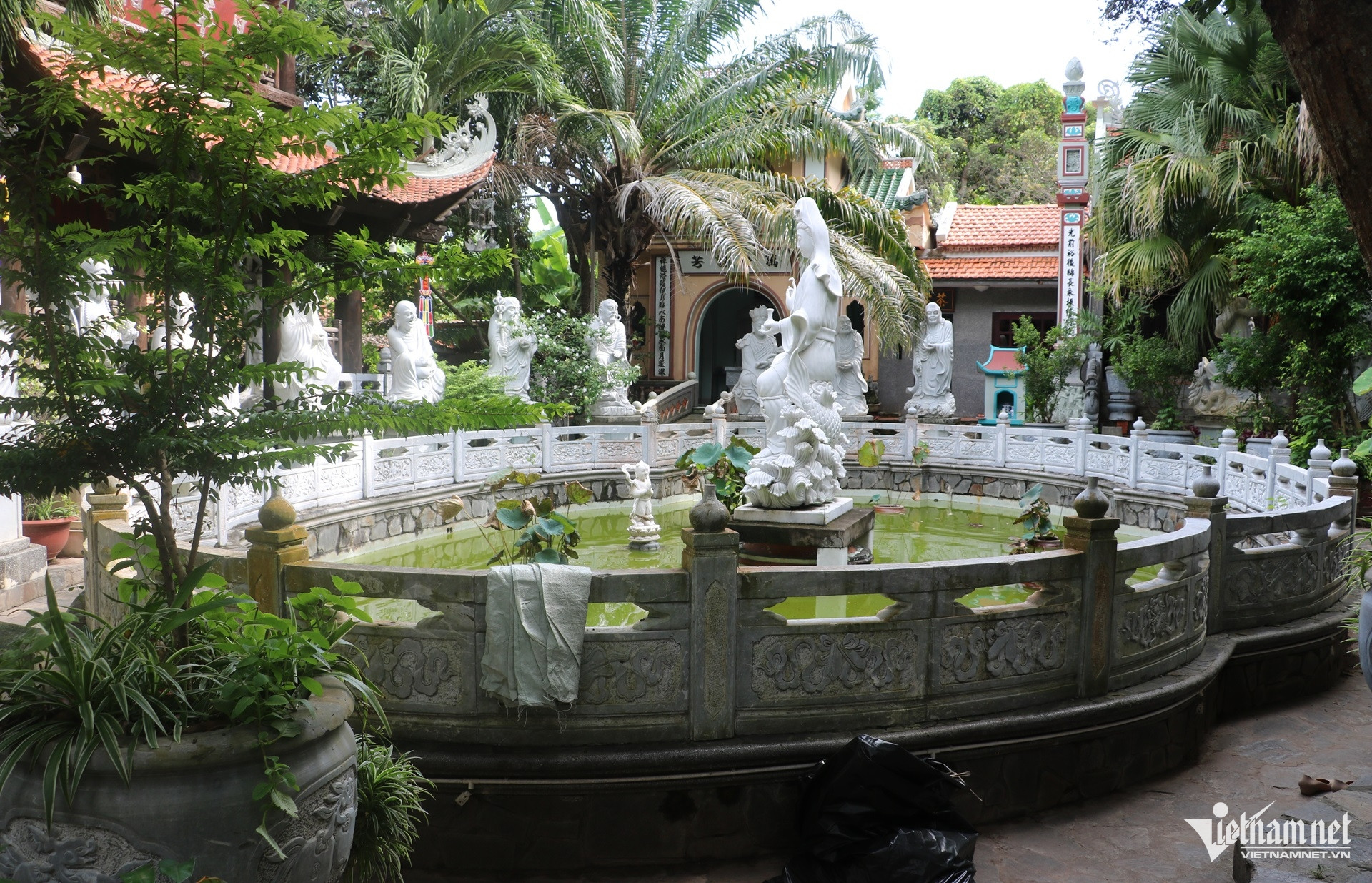 B&ecirc;n trong ch&ugrave;a Linh Phong nơi kim quan Trưởng l&atilde;o H&ograve;a Thượng Th&iacute;ch Tr&iacute; Tịnh nhập th&aacute;p - Ảnh 10.