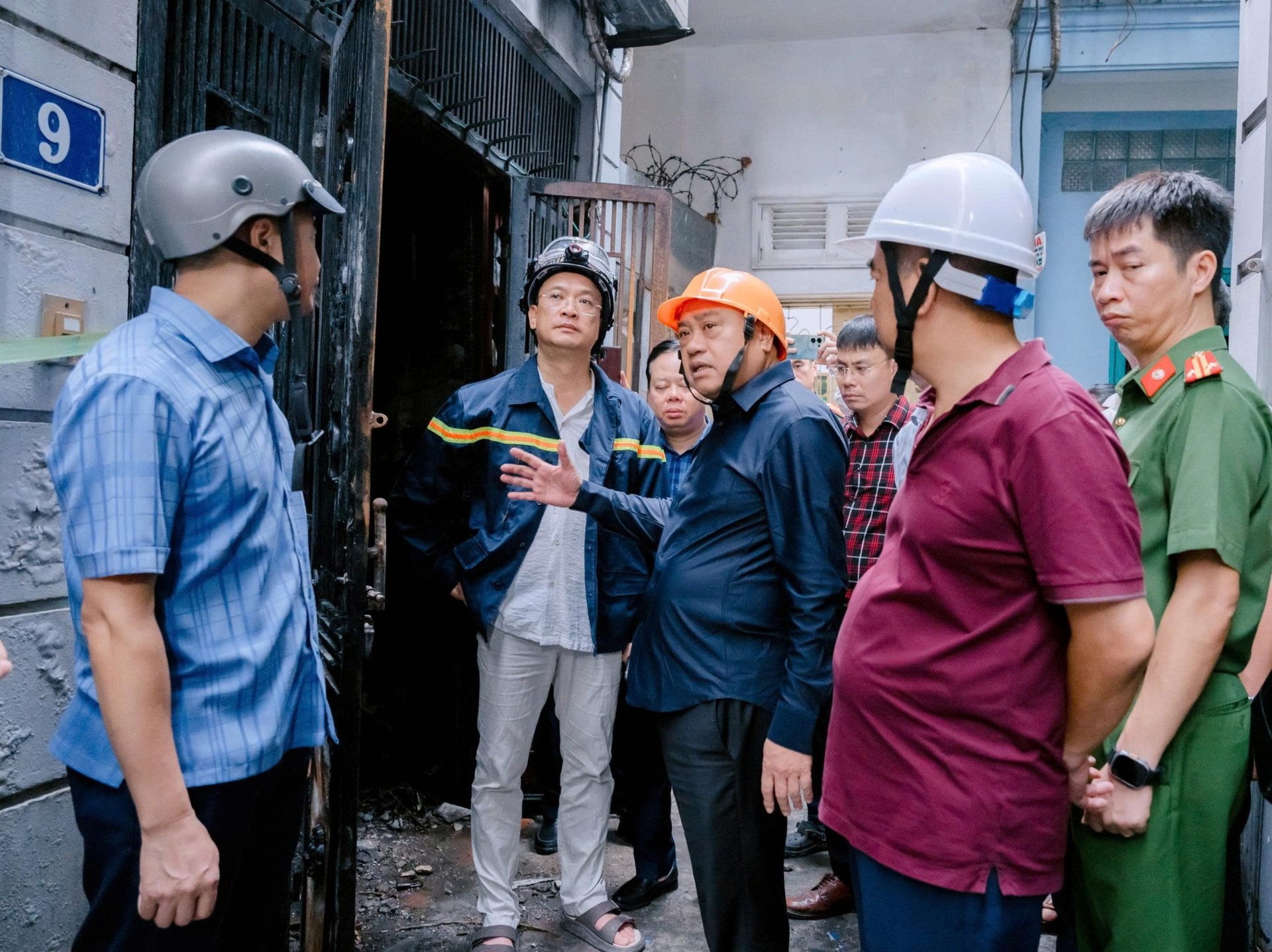 Chủ tịch UBND TP H&agrave; Nội chỉ đạo khắc phục hậu quả vụ ch&aacute;y ở H&agrave; Nội khiến 5 người tử vong - Ảnh 1.