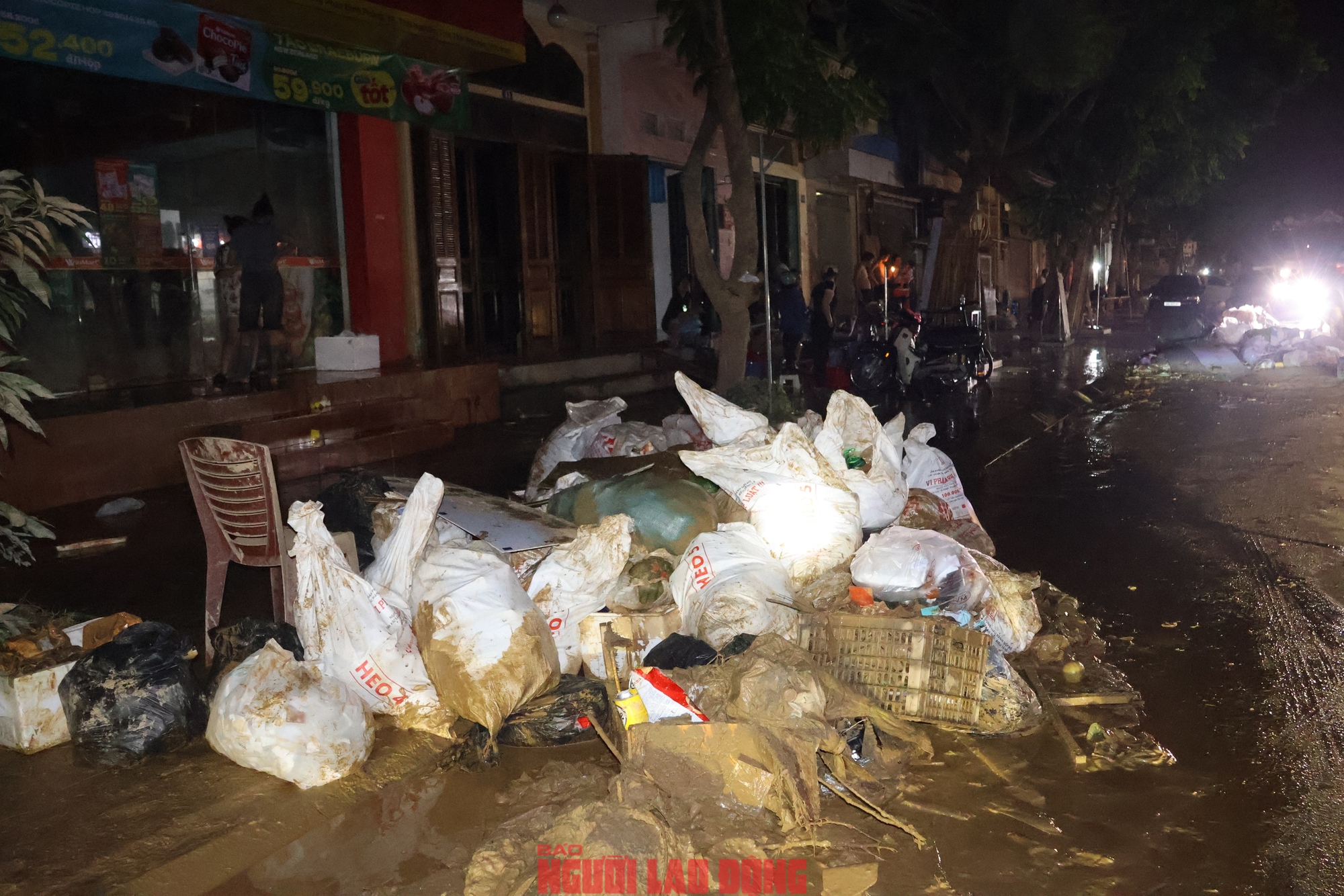 Người d&acirc;n Th&aacute;i Nguy&ecirc;n khắc phục hậu quả trận lũ lịch sử chưa từng c&oacute; - Ảnh 3.