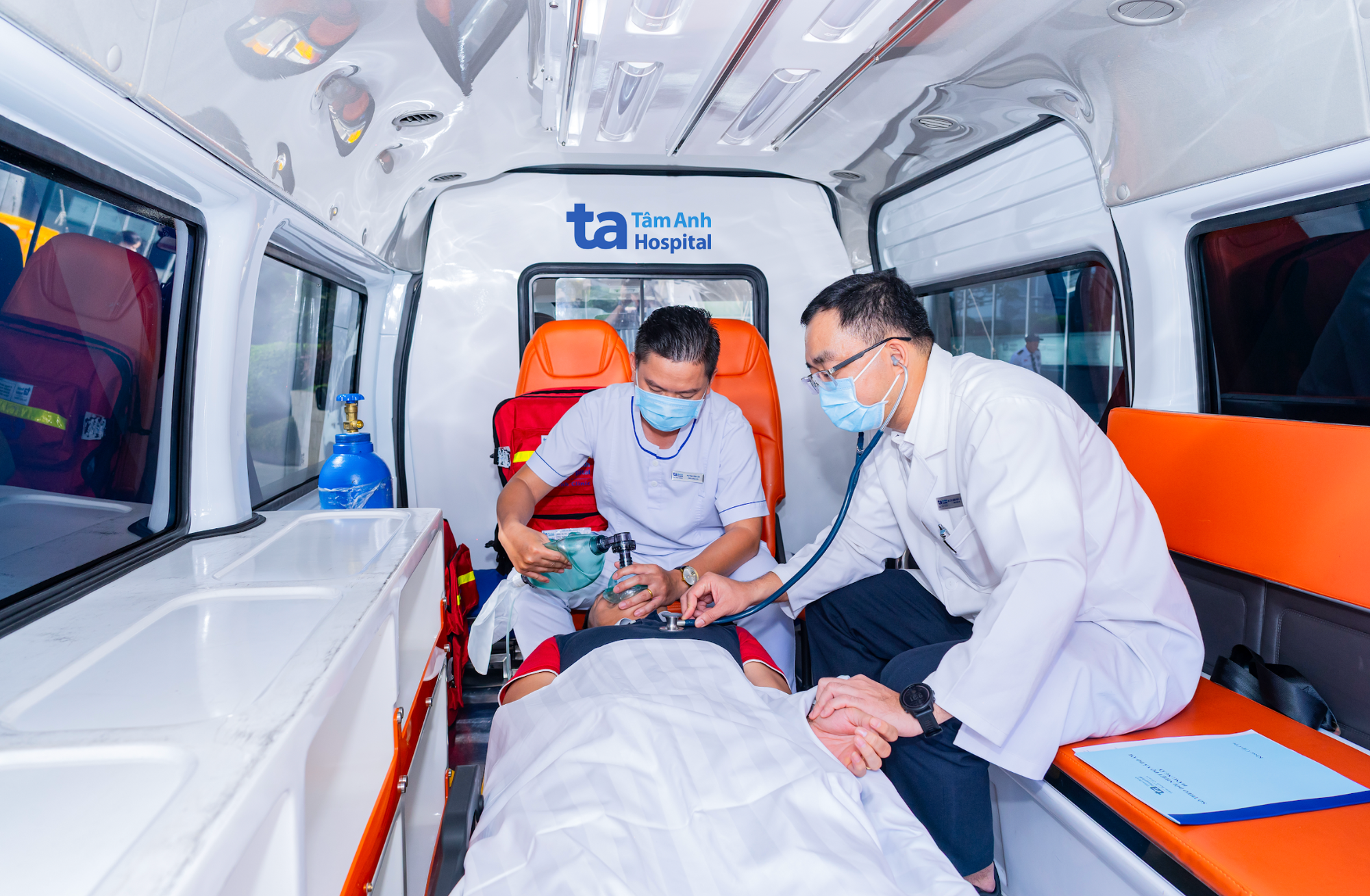 BV Tâm Anh và BV Nhân dân 115 ký hợp tác toàn diện, tiên phong hợp tác y tế công - tư - Ảnh 4.