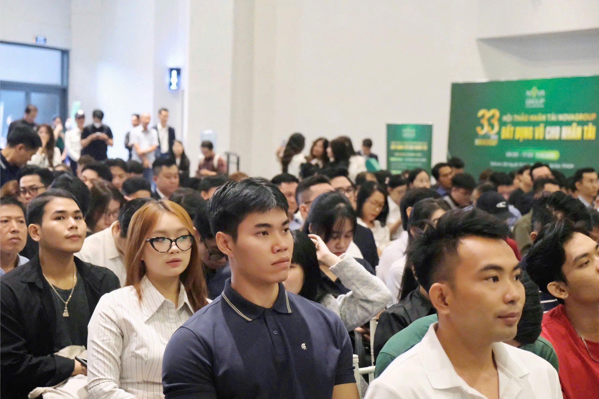 S&ocirc;i động m&ugrave;a tuyển dụng cuối năm tại Hội thảo Nh&acirc;n t&agrave;i NovaGroup 2025 - Ảnh 1.