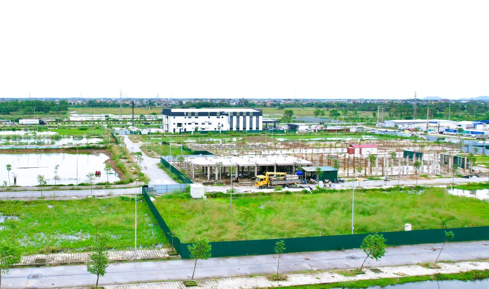 Hiện trạng khu đất "&ocirc;ng bầu" Cao Tiến Đoan thu lợi bất ch&iacute;nh 191 tỉ đồng - Ảnh 3.