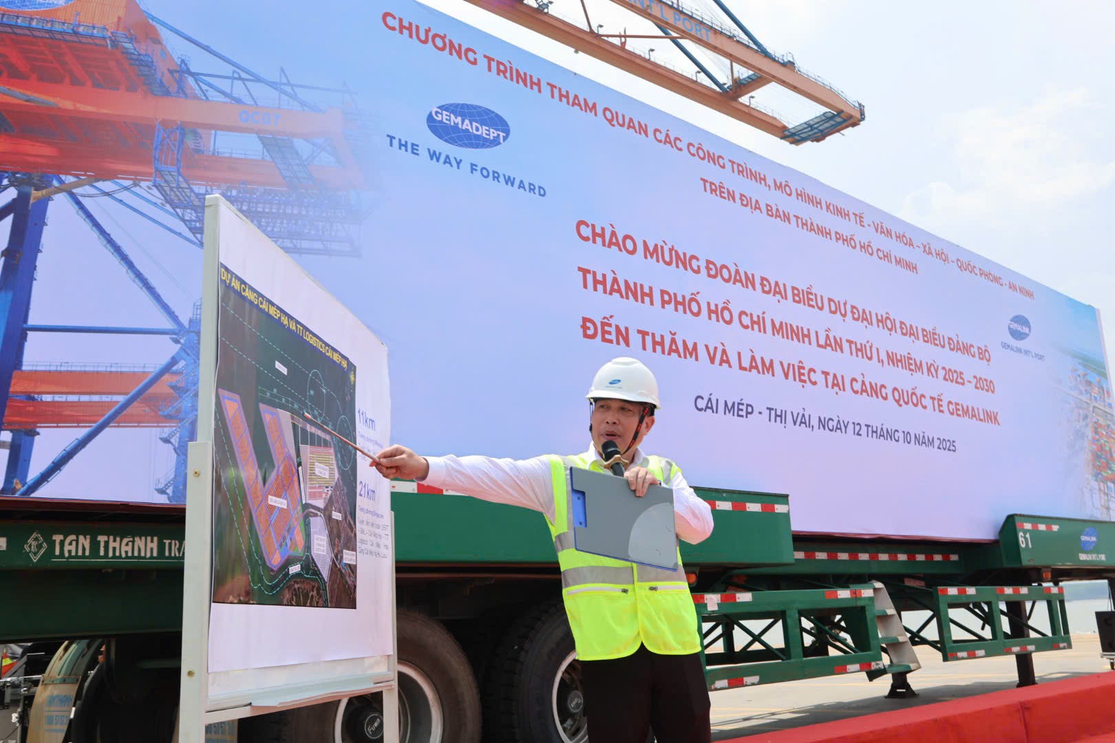 Đo&agrave;n Đại biểu dự Đại hội Đảng bộ TP HCM l&agrave;m việc tại Cảng Gemalink v&agrave; KCN chuy&ecirc;n s&acirc;u Ph&uacute; Mỹ 3 - Ảnh 2.