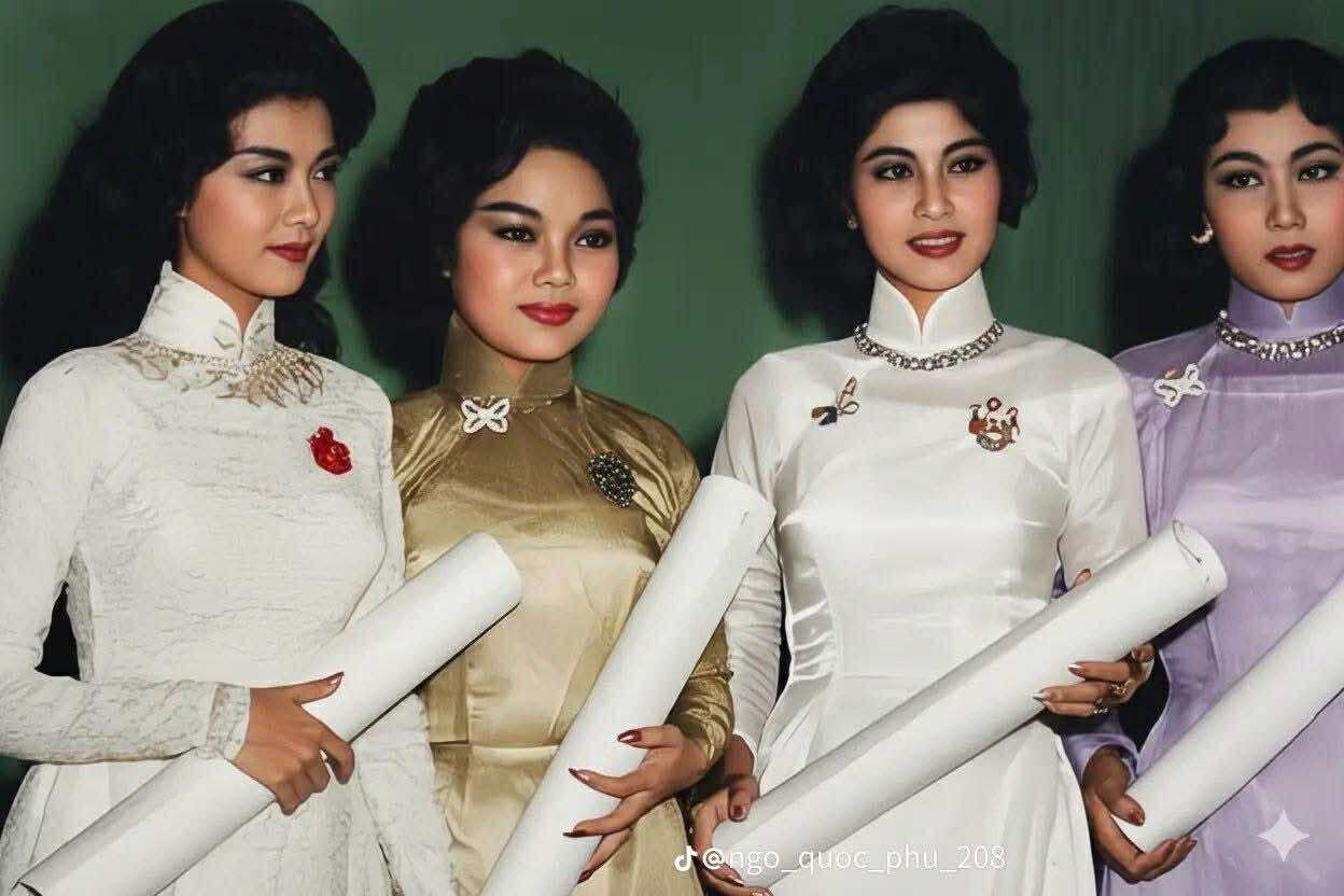 NSND Ngọc Gi&agrave;u x&uacute;c động nh&igrave;n ngắm lại những bức ảnh xưa l&agrave; cột mốc của cuộc đời. - Ảnh 3.