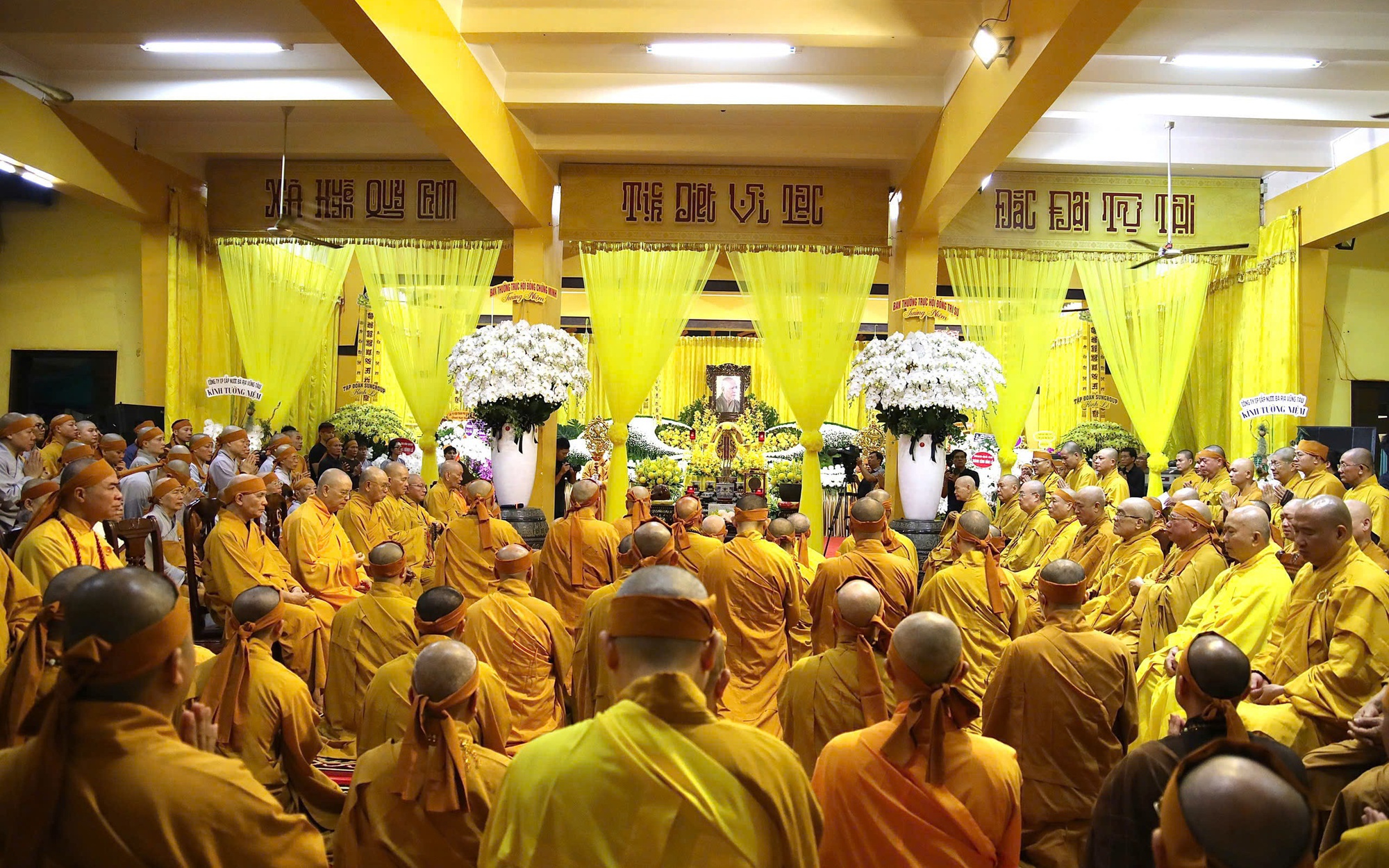 Trang nghiêm lễ truy niệm Trưởng lão Hoà thượng Thích Trí Tịnh
