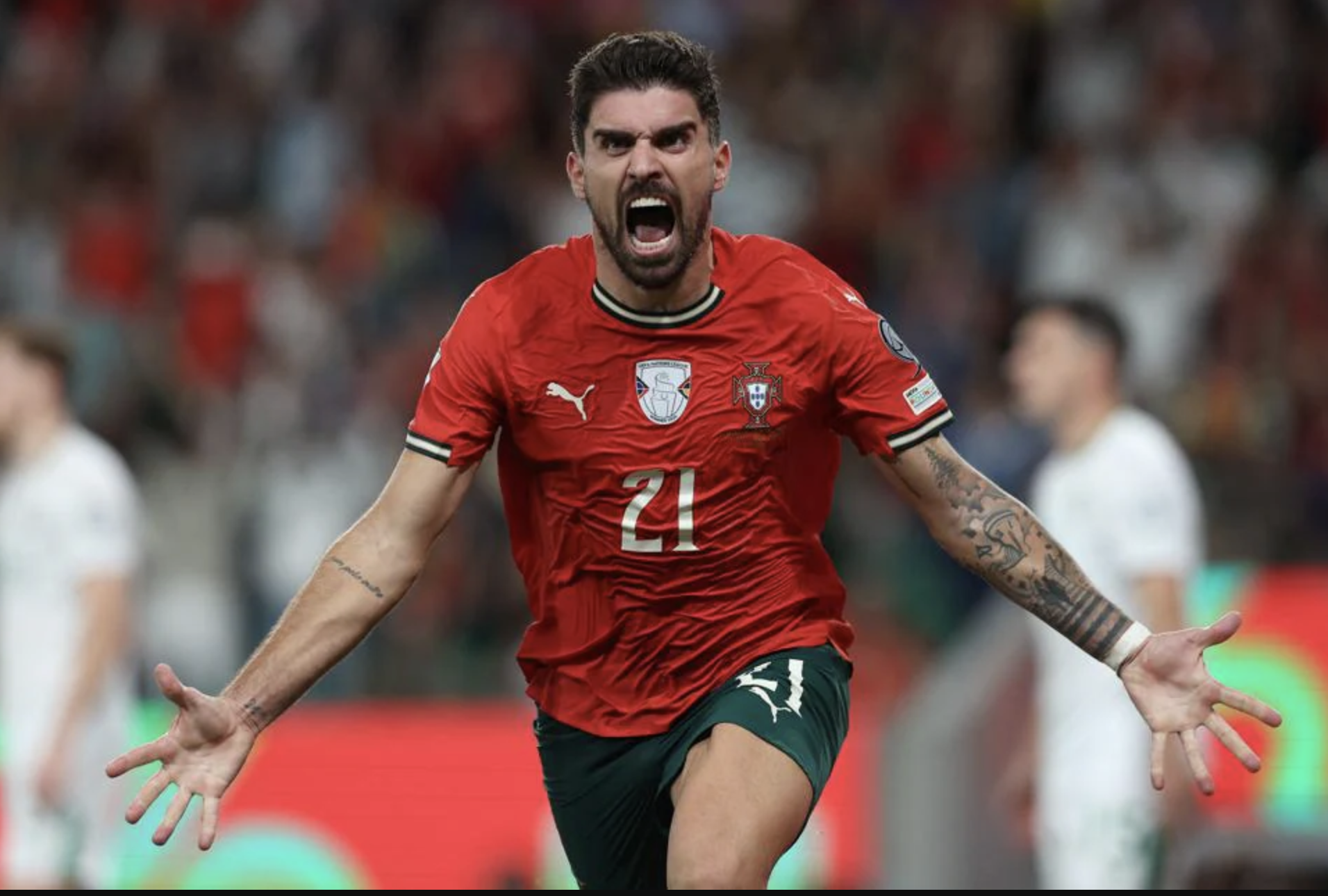 Ronaldo s&uacute;t hỏng phạt đền, Ruben Neves "giải cứu" Bồ Đ&agrave;o Nha - Ảnh 5.