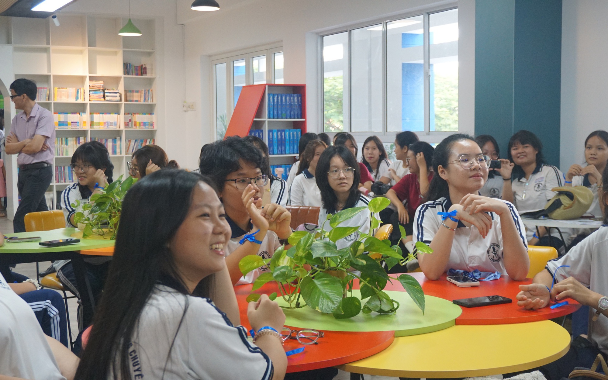 Bộ GD-ĐT ban hành quy định mới, tác động tới toàn bộ học sinh, giáo viên các trường chuyên