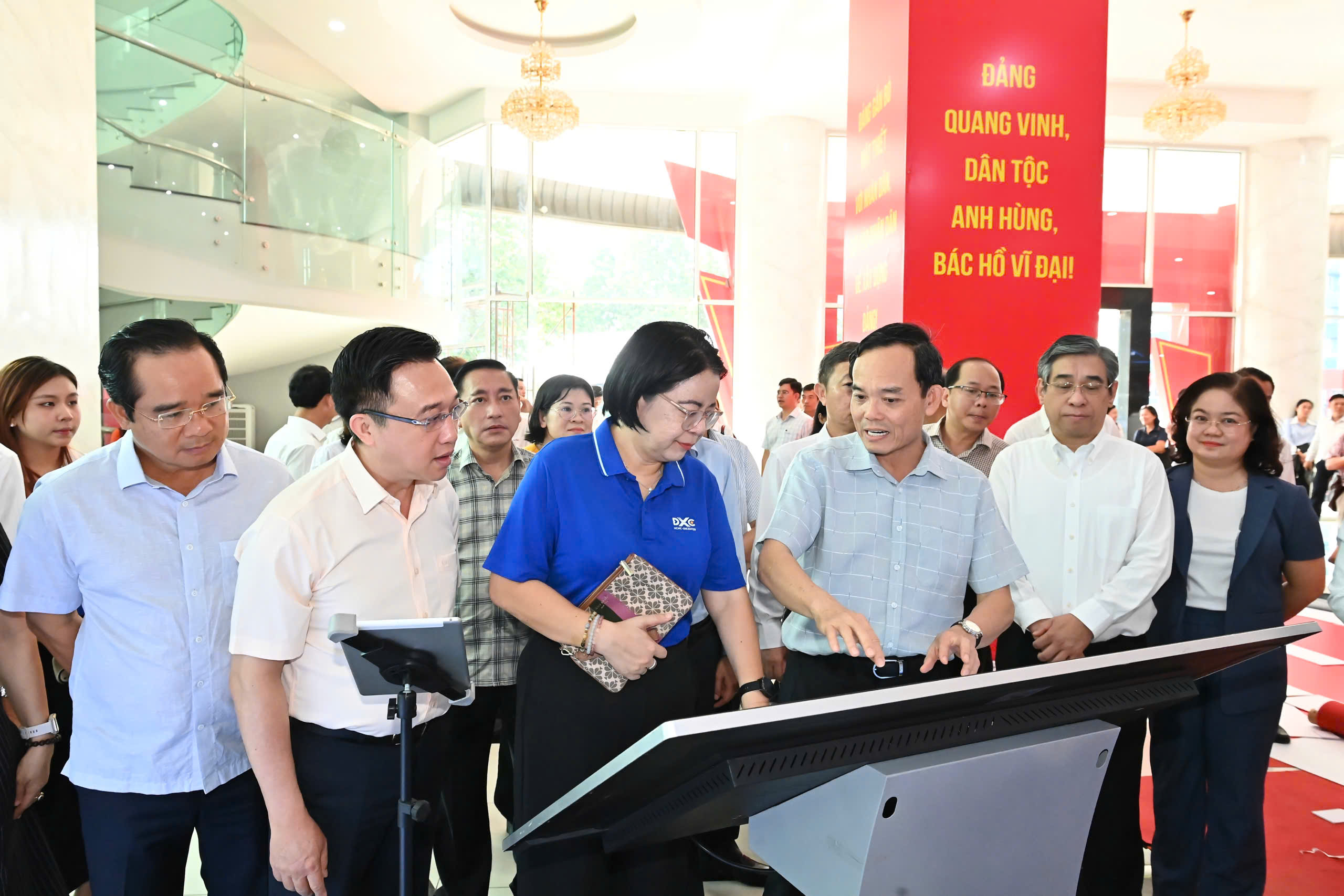 [Emagazine] - 12 dấu ấn nổi bật của TPHCM năm 2025 - Ảnh 21.