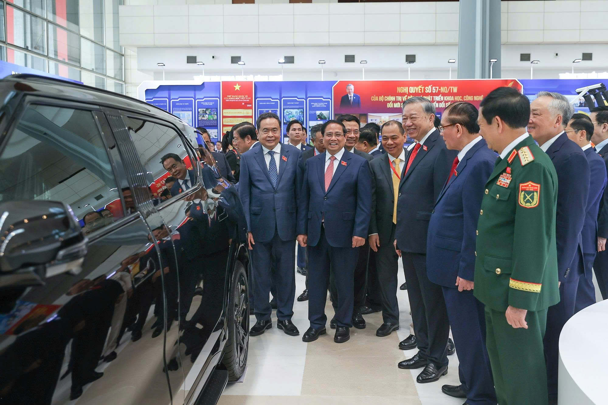 Bước vững chắc v&agrave;o kỷ nguy&ecirc;n mới - Ảnh 1.