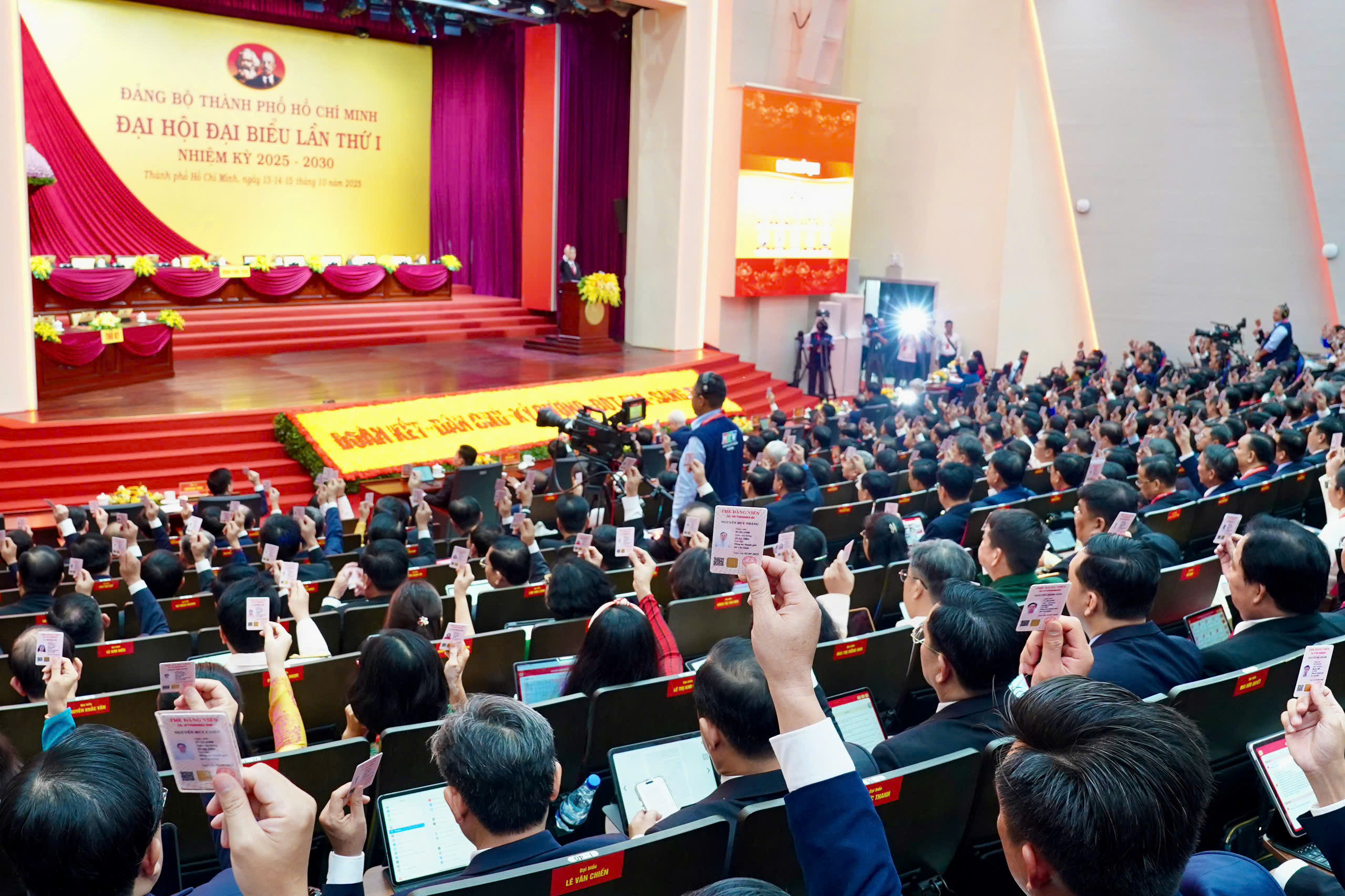 Phát biểu khai mạc phiên trù bị Đại hội đại biểu Đảng bộ TP HCM lần thứ I - Ảnh 3.