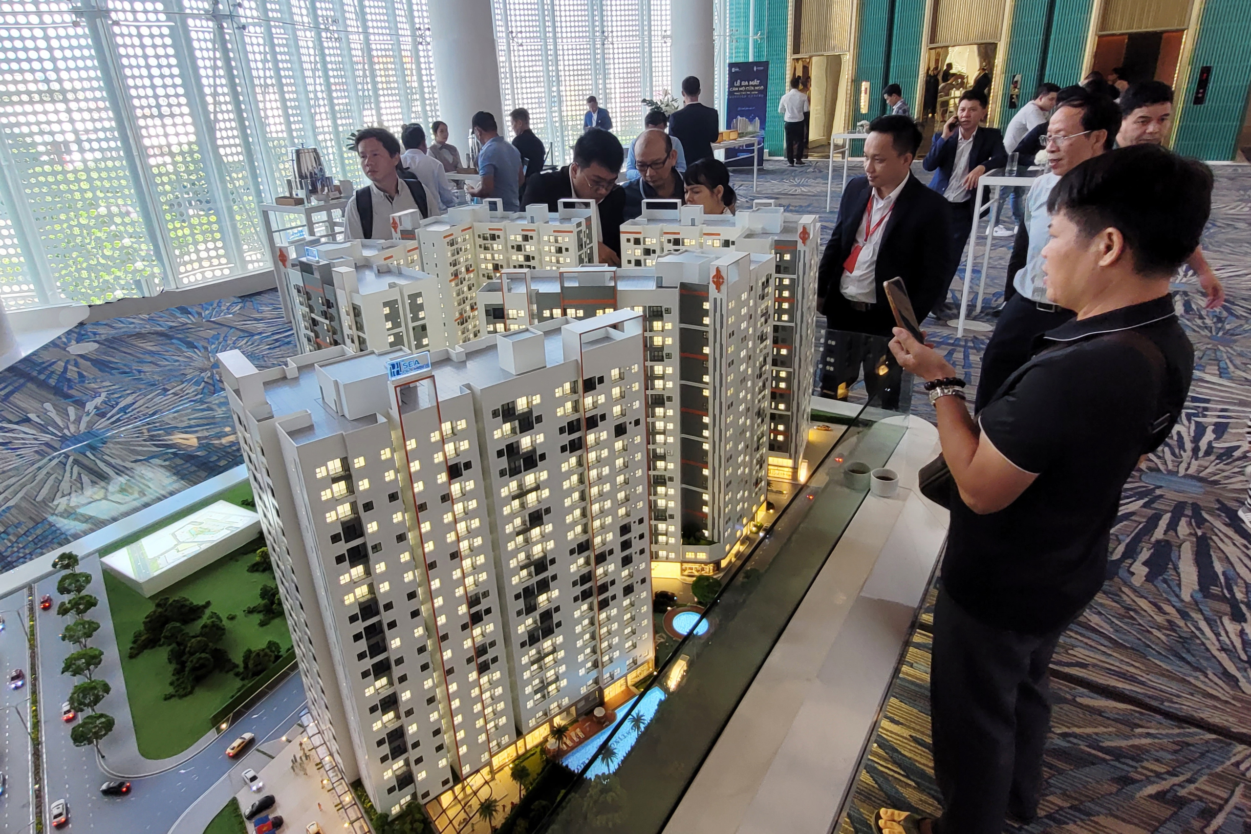 Kiểm so&aacute;t gi&aacute; nh&agrave; đất, c&aacute;ch n&agrave;o? - Ảnh 1.