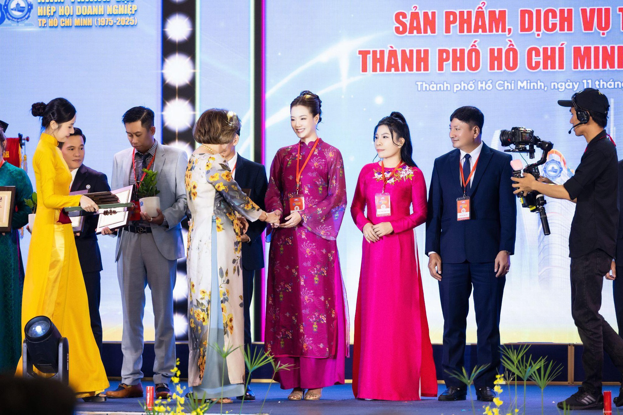 BON Spa đoạt danh hiệu "Sản phẩm, Dịch vụ ti&ecirc;u biểu TP HCM 2025"  - Ảnh 2.
